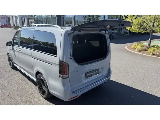 Mercedes-Benz V-Class view 7