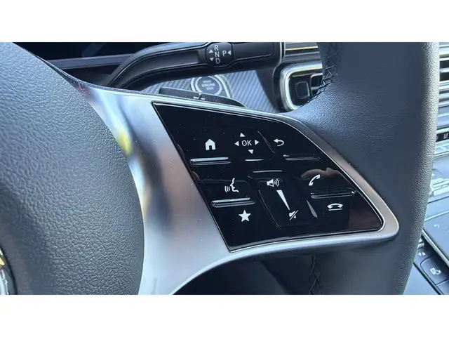 Mercedes-Benz V-Class view 15
