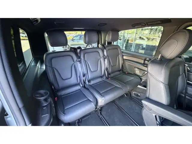 Mercedes-Benz V-Class view 12