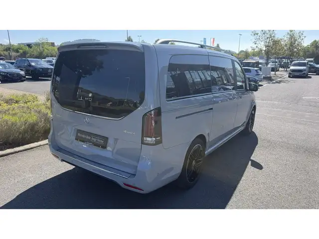 Mercedes-Benz V-Class view 5