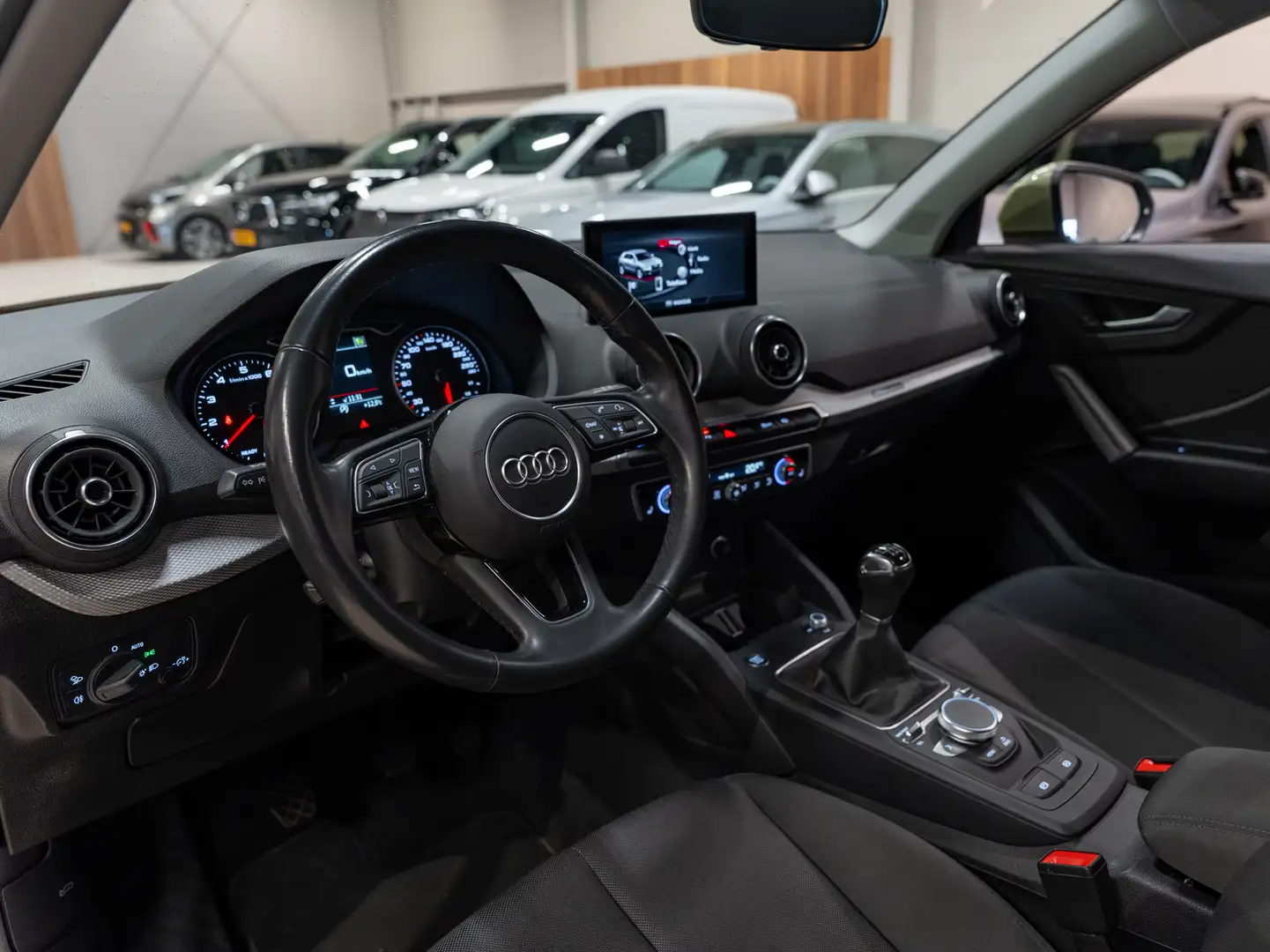 Audi Q2 30 TFSI Pro Line, Matrix Led, ACC, Navi, Electrisc Grün - 2