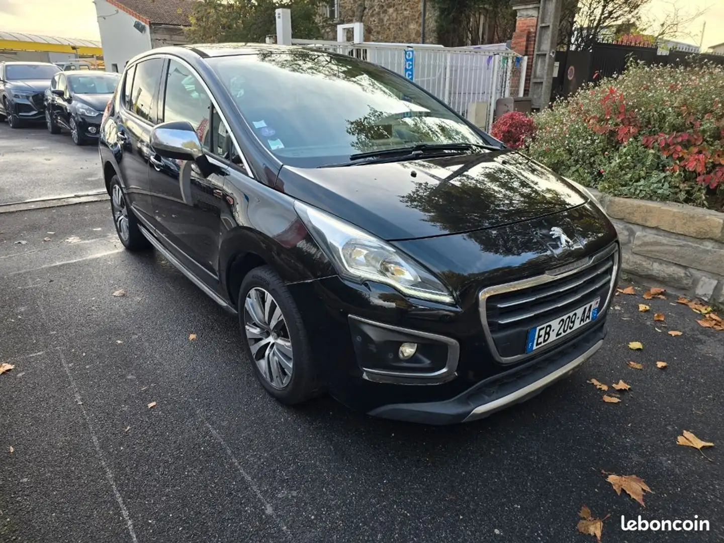 Peugeot 3008 1.2l Ess 130 Allure Noir - 2