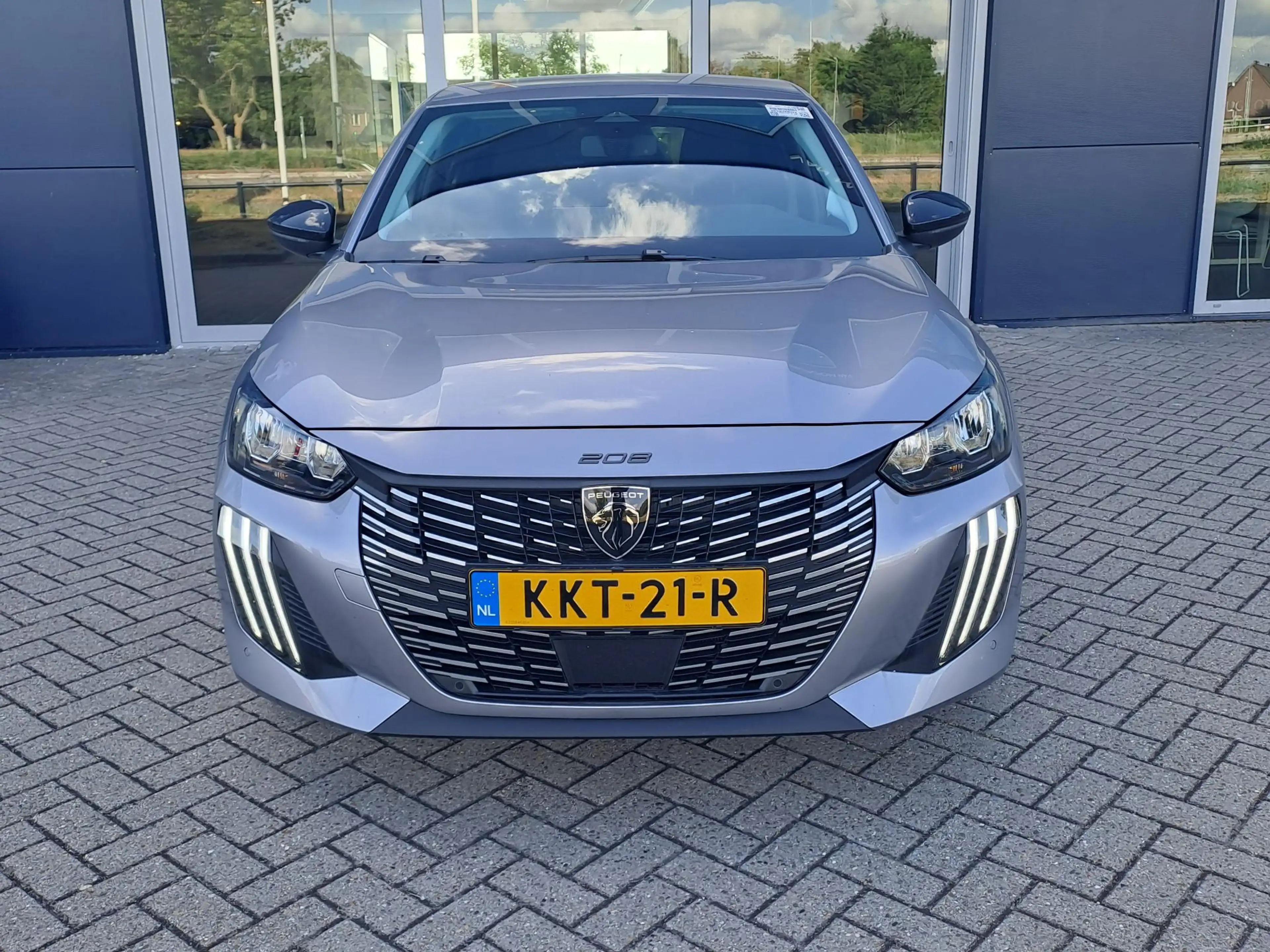 Peugeot e-208 EV Business 51 kWh — photo 4