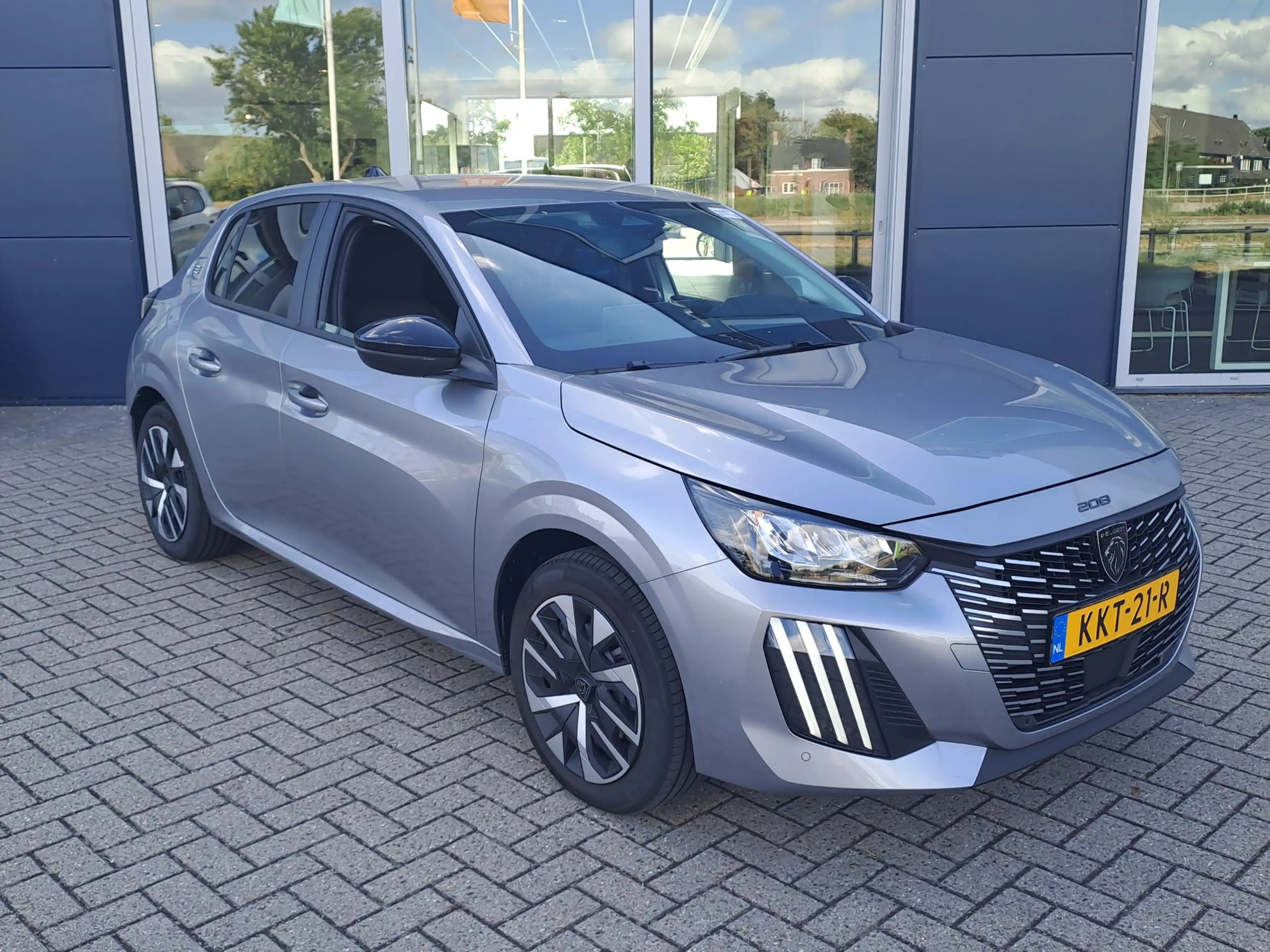 Peugeot e-208 EV Business 51 kWh — photo 5