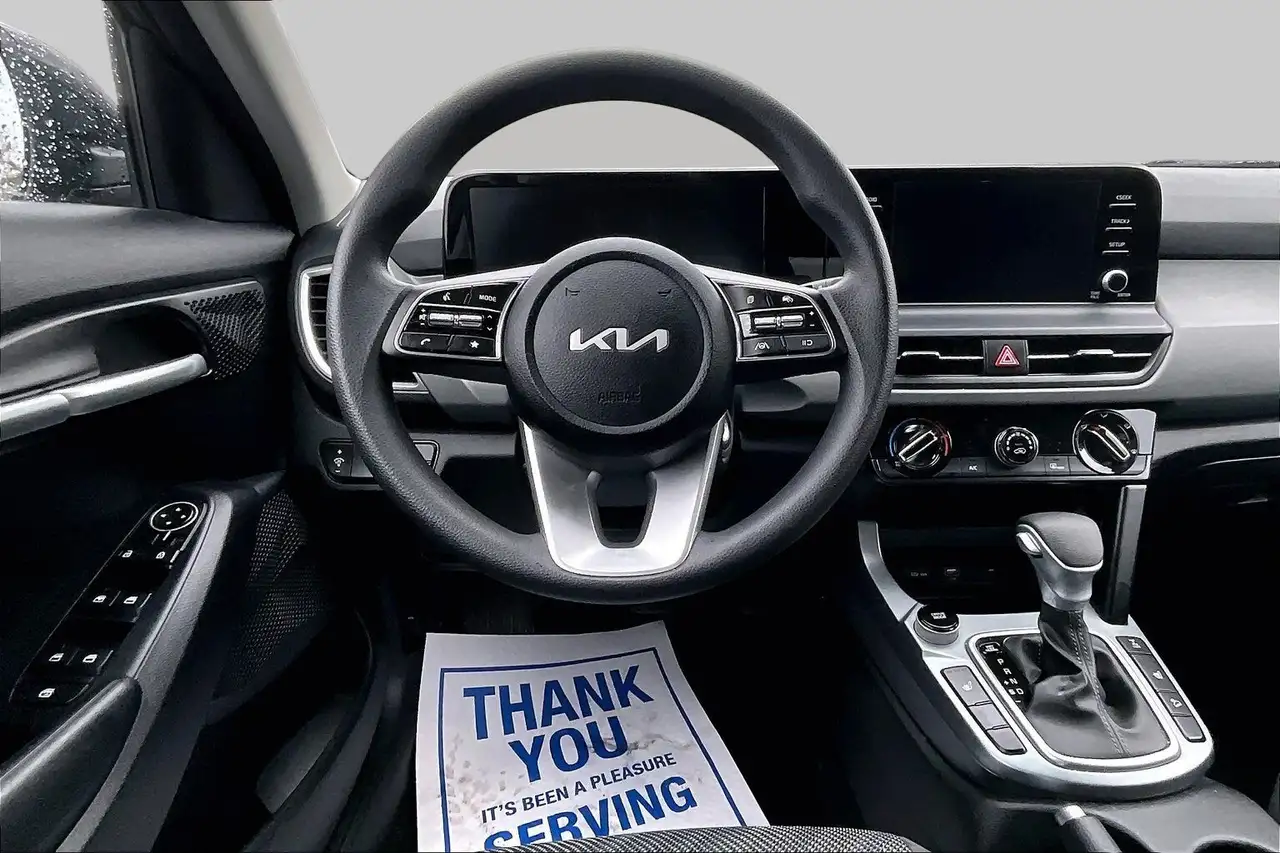 Kia Seltos снимка Kia Seltos