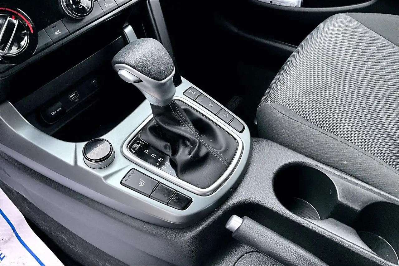 Kia Seltos снимка Kia Seltos