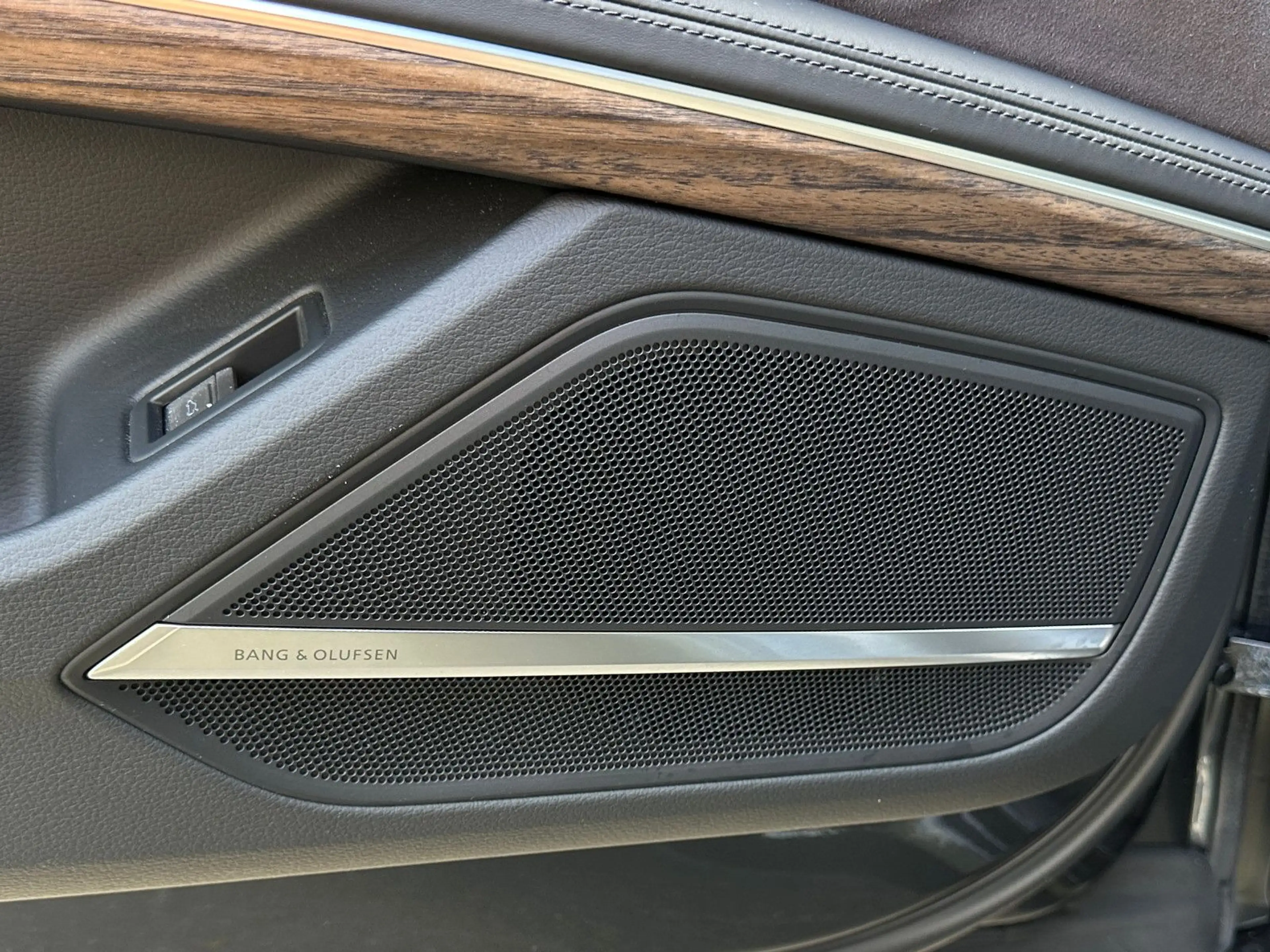 Audi A8 Lang 55TFSI qu DIGITAL MATRIX REAR SEAT — photo 8