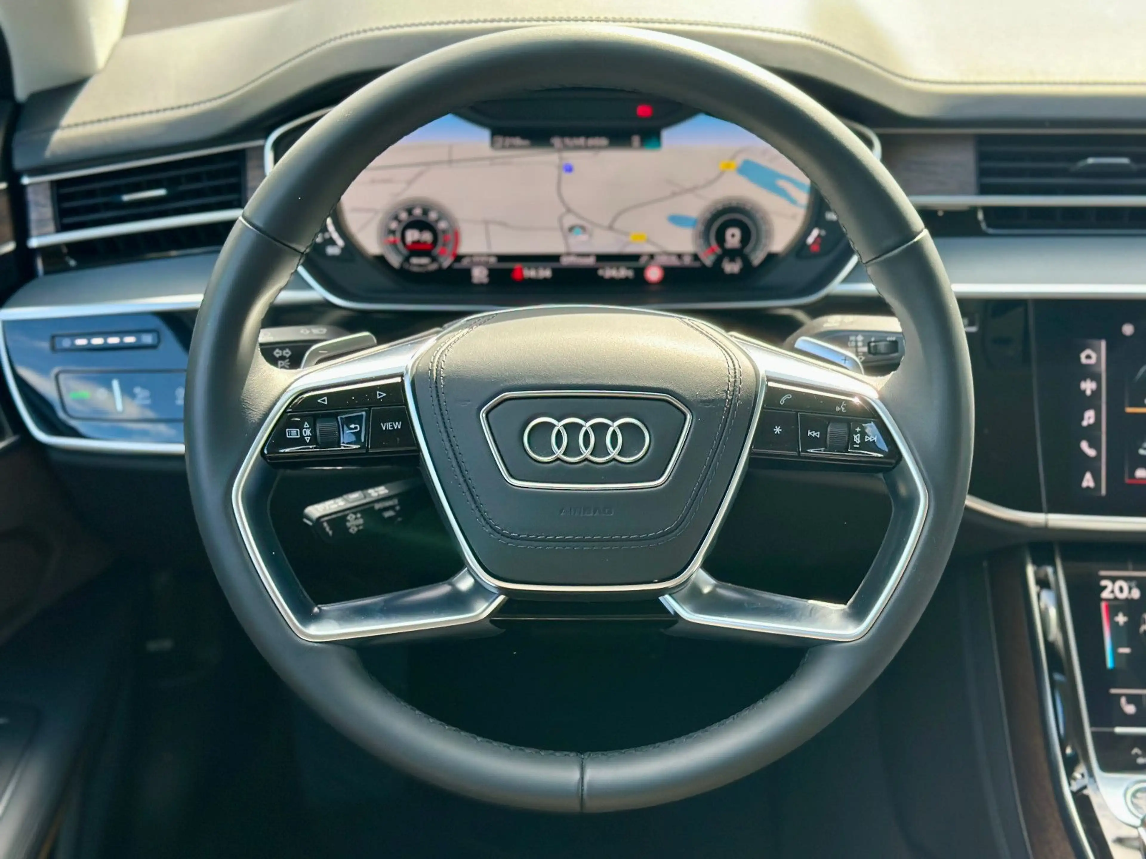 Audi A8 Lang 55TFSI qu DIGITAL MATRIX REAR SEAT — photo 14