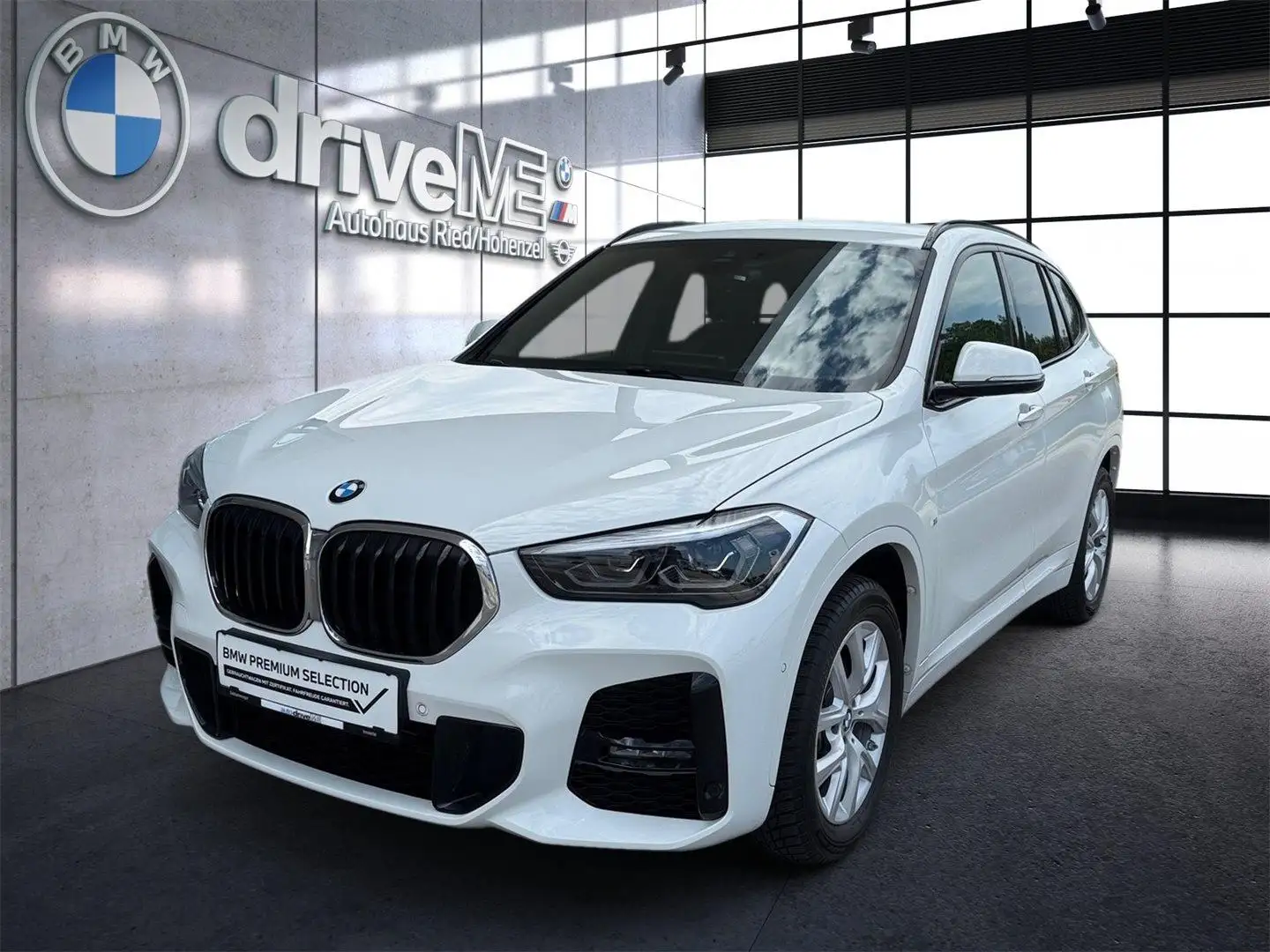 BMW X1 sDrive18i Noir - 1