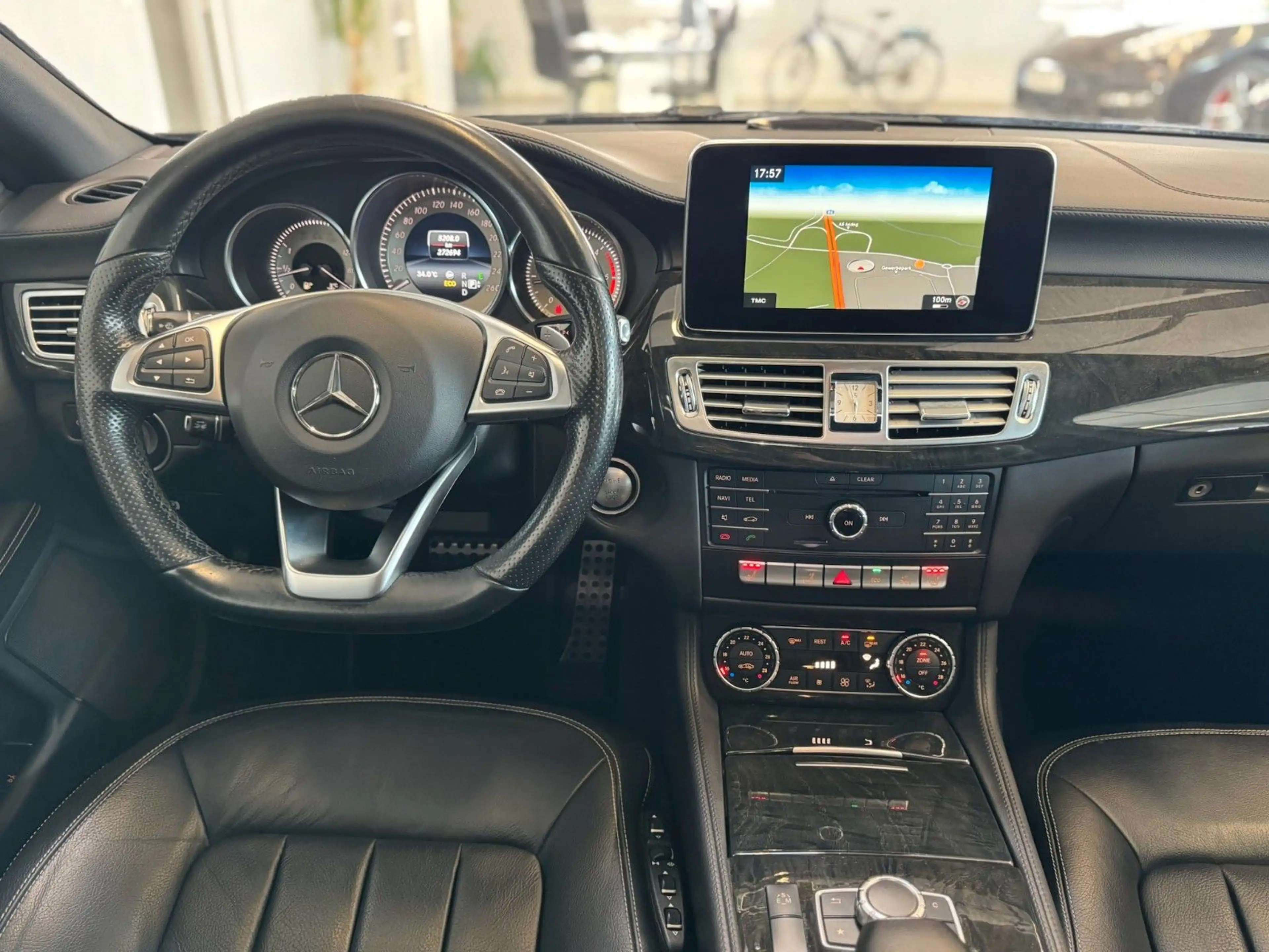 Mercedes-Benz CLS Shooting Brake CLS 250d 4Matic*AMGLine*RFK*Night — photo 12