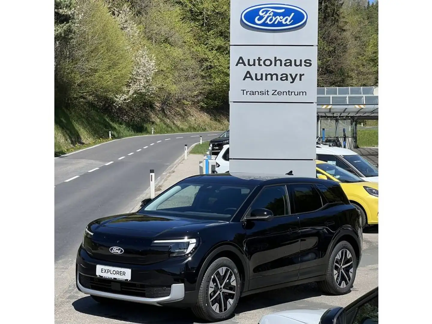 Ford Explorer Select RWD Schwarz - 1