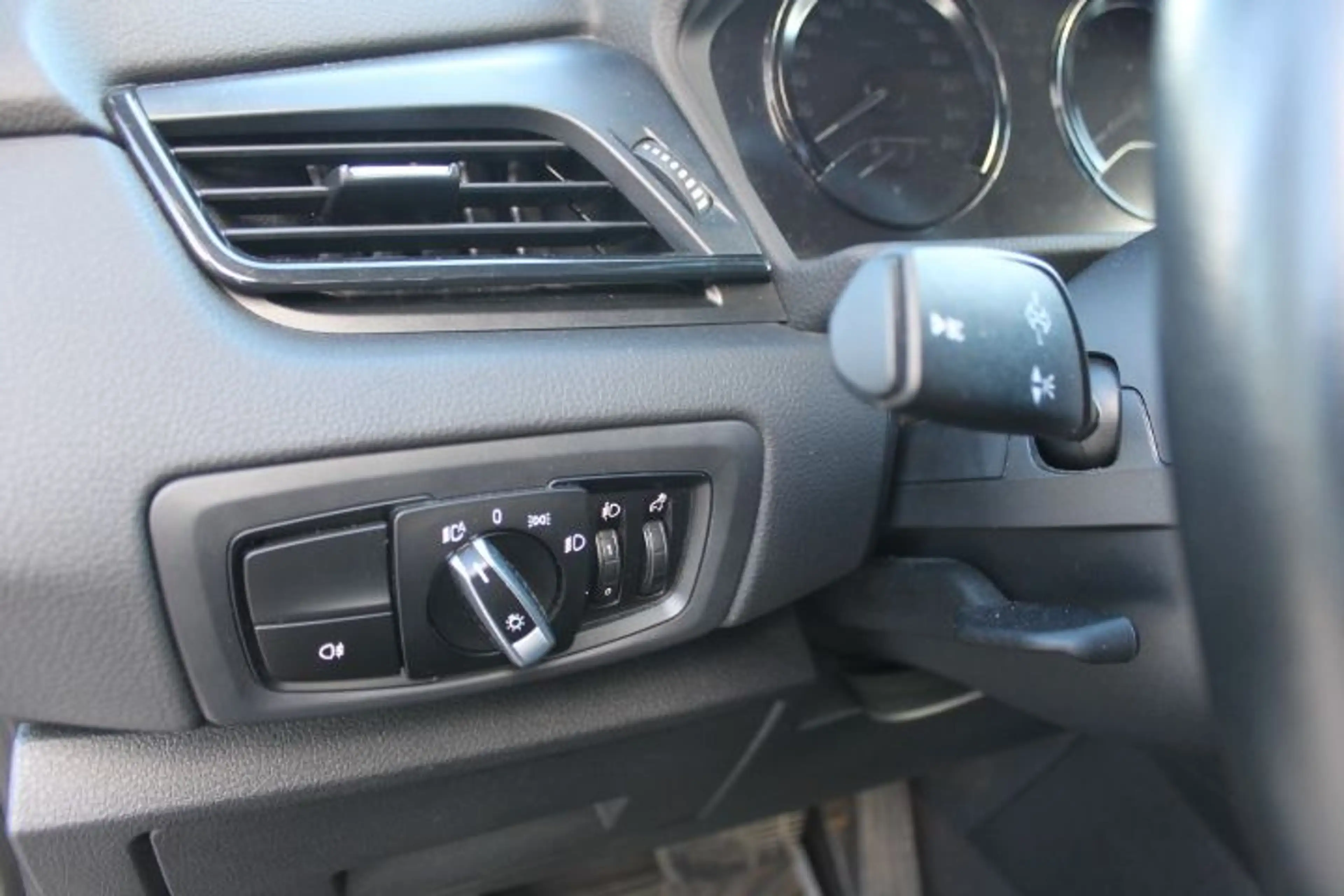 BMW 225 Active T. Allrad Hybrid (F45) PHEV iPerf. — photo 14
