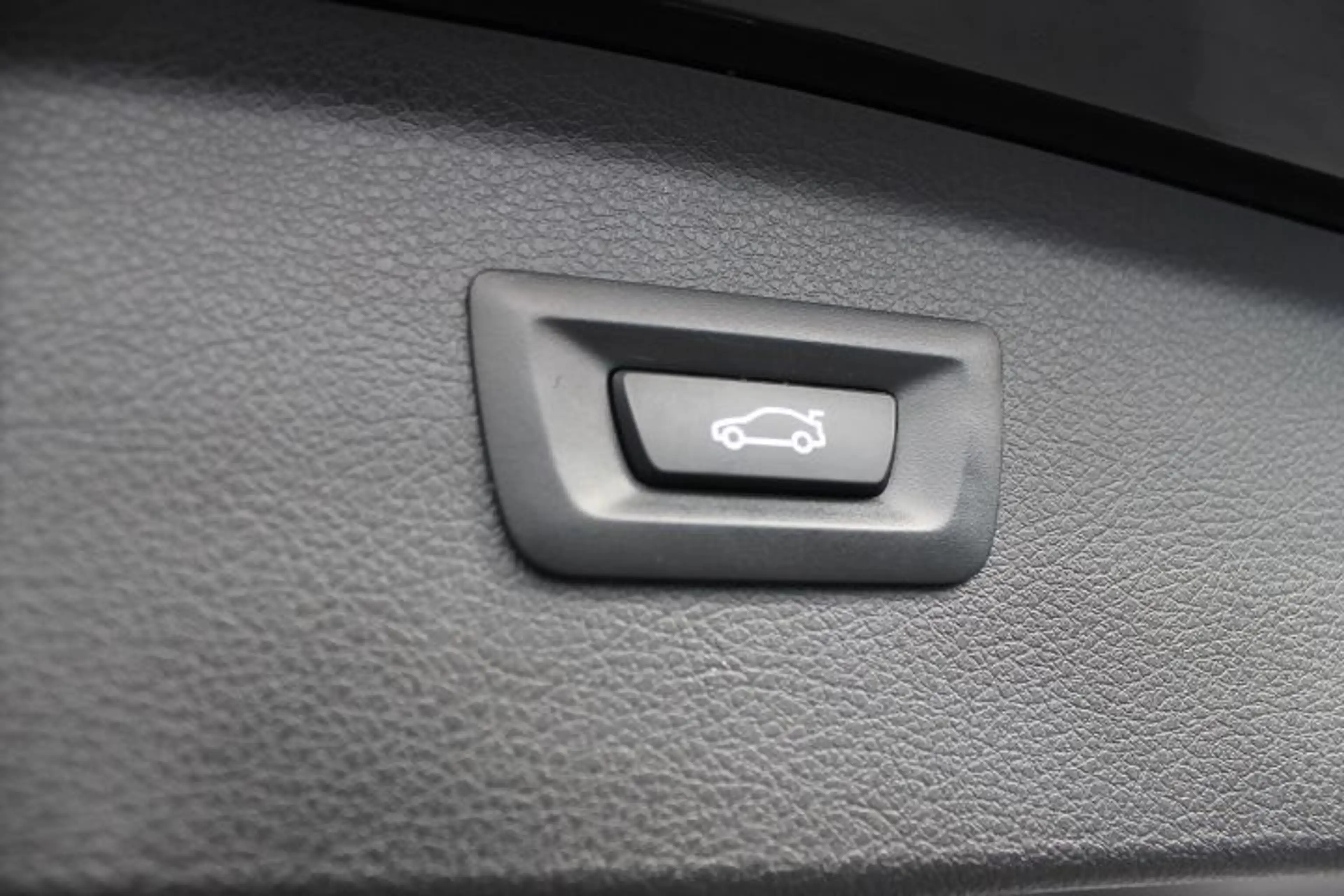 BMW 225 Active T. Allrad Hybrid (F45) PHEV iPerf. — photo 12