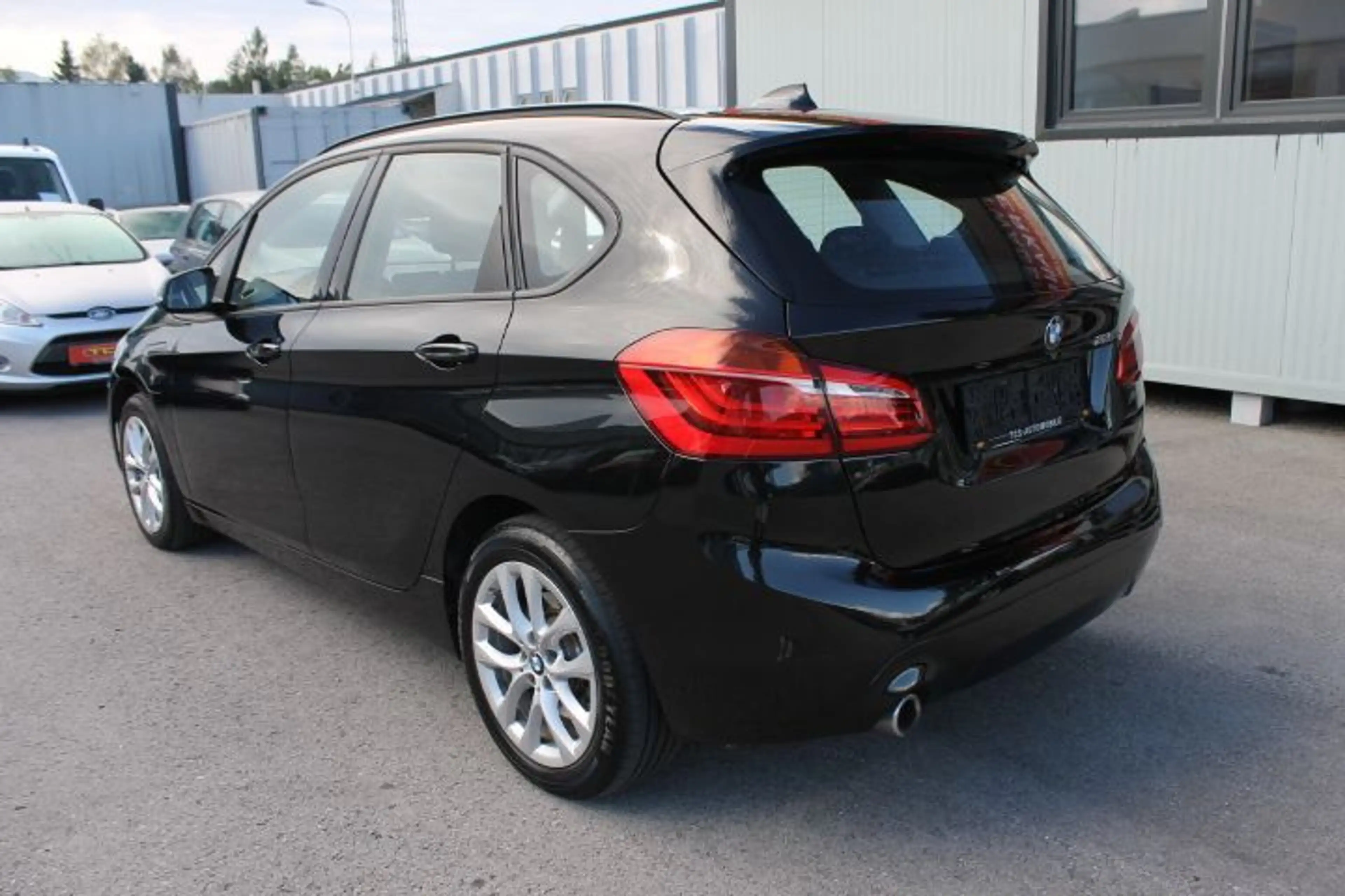 BMW 225 Active T. Allrad Hybrid (F45) PHEV iPerf. — photo 5