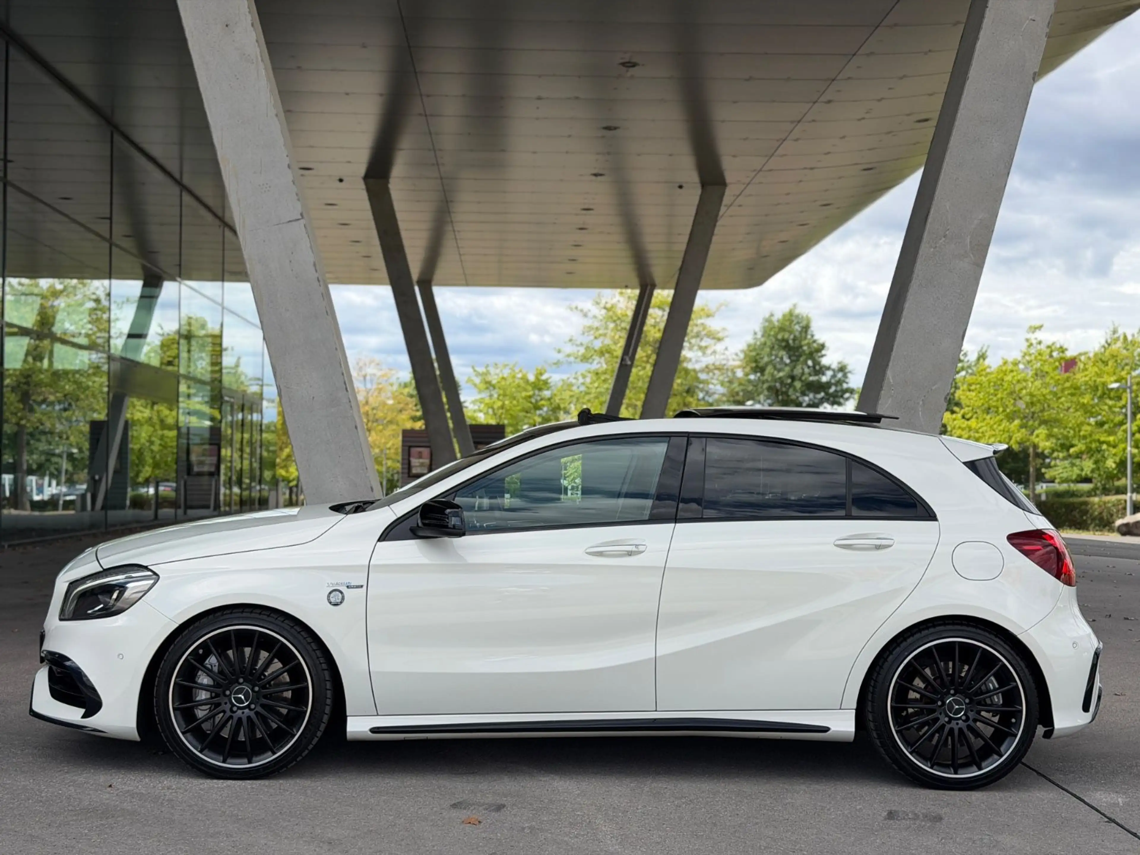 Mercedes-Benz A 45 AMG | PANO | LED | H&K | AMG DRIVERS | SAGA — photo 8