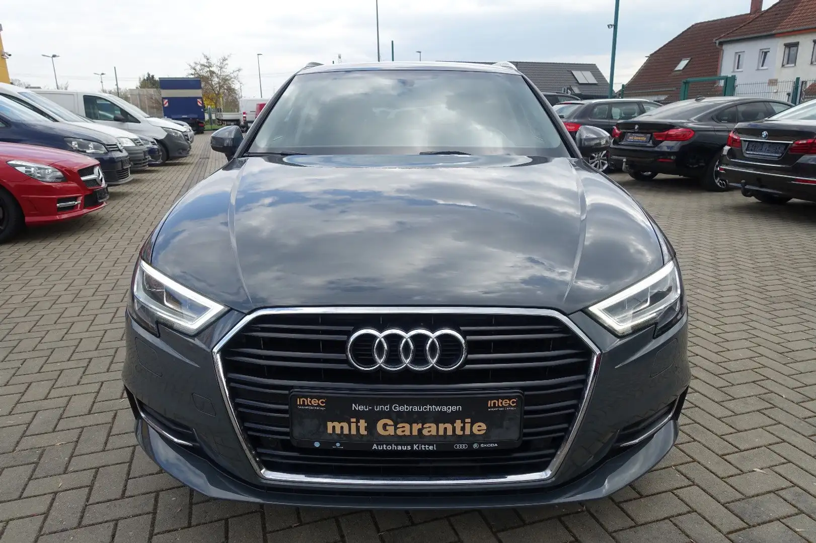 Audi A3 Sportback 30 Design*LED*Temp*Navi*PDC*Sitzh* Gris - 2