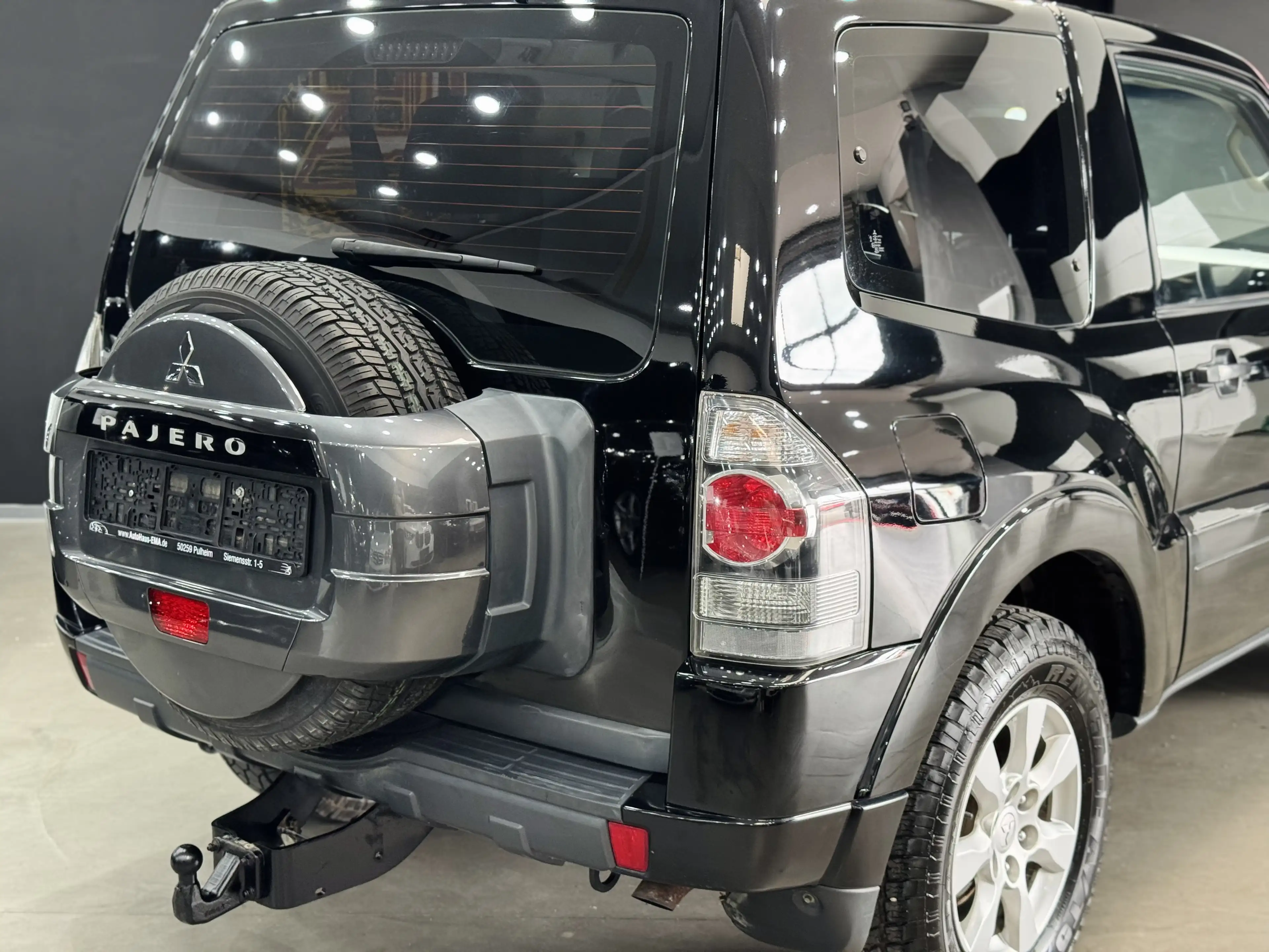 Mitsubishi Pajero 3.2 DI-D Basis (3-trg.)*TÜV NEU*TOP* — photo 4