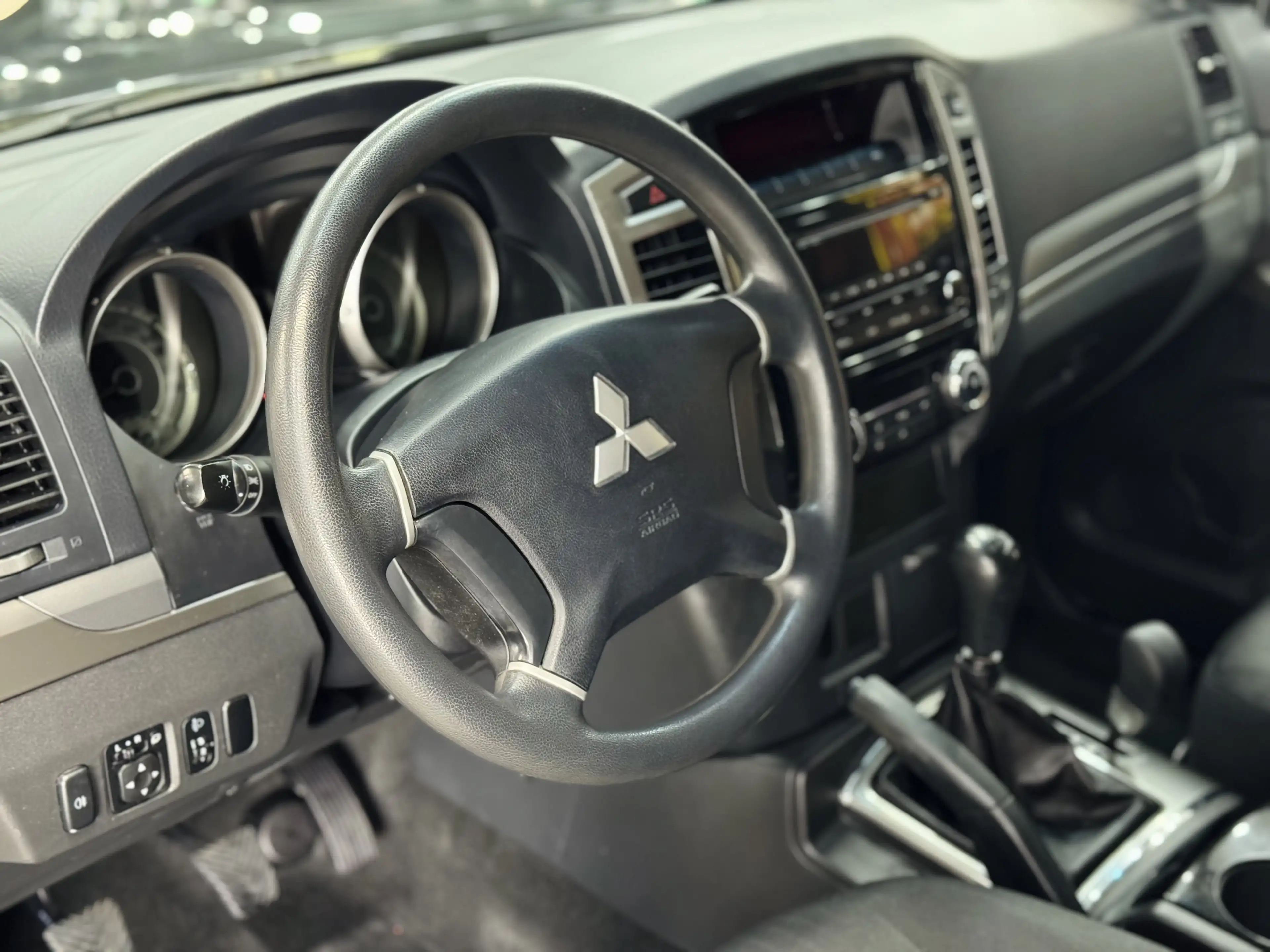 Mitsubishi Pajero 3.2 DI-D Basis (3-trg.)*TÜV NEU*TOP* — photo 5