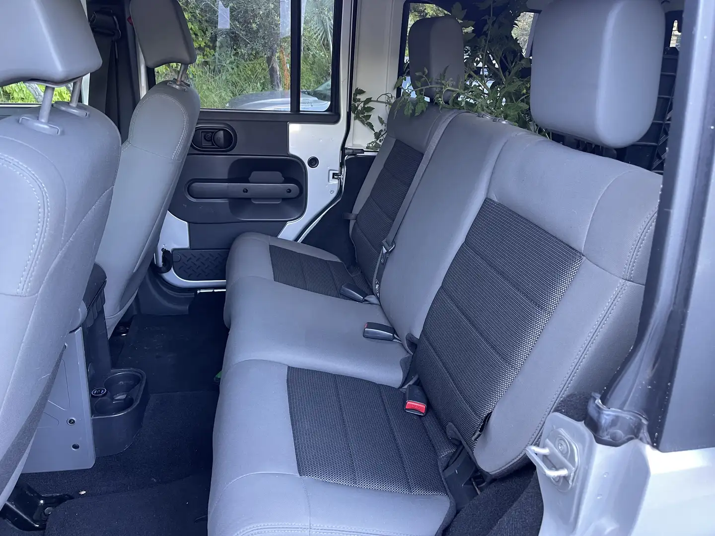 Jeep Wrangler Wrangler2009+Unlimited+Unlimited+2.8+crd+Sahara Grigio - 1