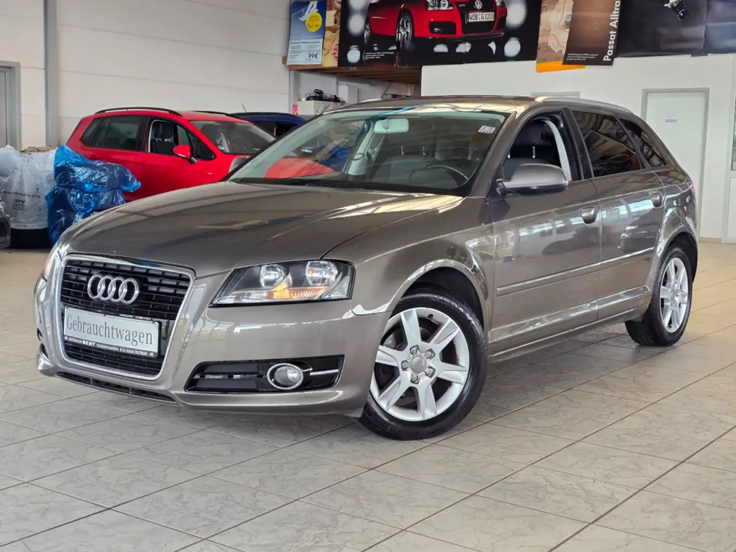 Audi A3 Sportback 1.2 TFSI Attraction ALU KLIMA SHZ Grau - 1