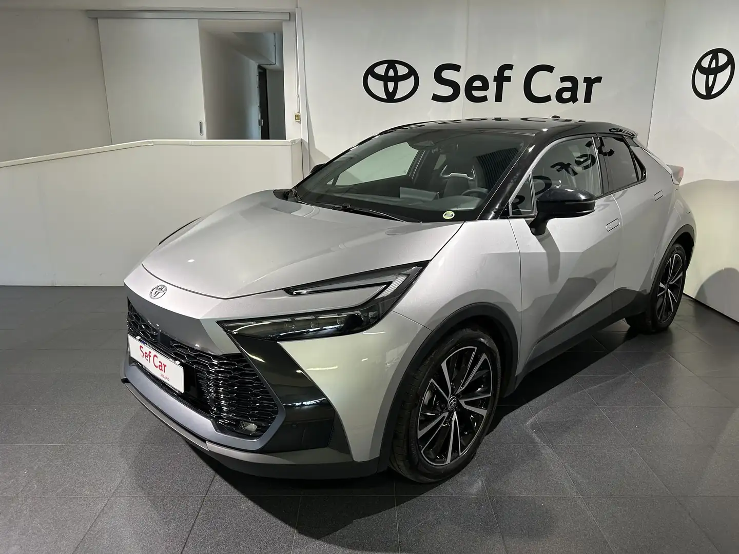 Toyota C-HR C-HR 1.8 HV Lounge "Bi-Tone Dark Grey Met & Black" Gris - 1