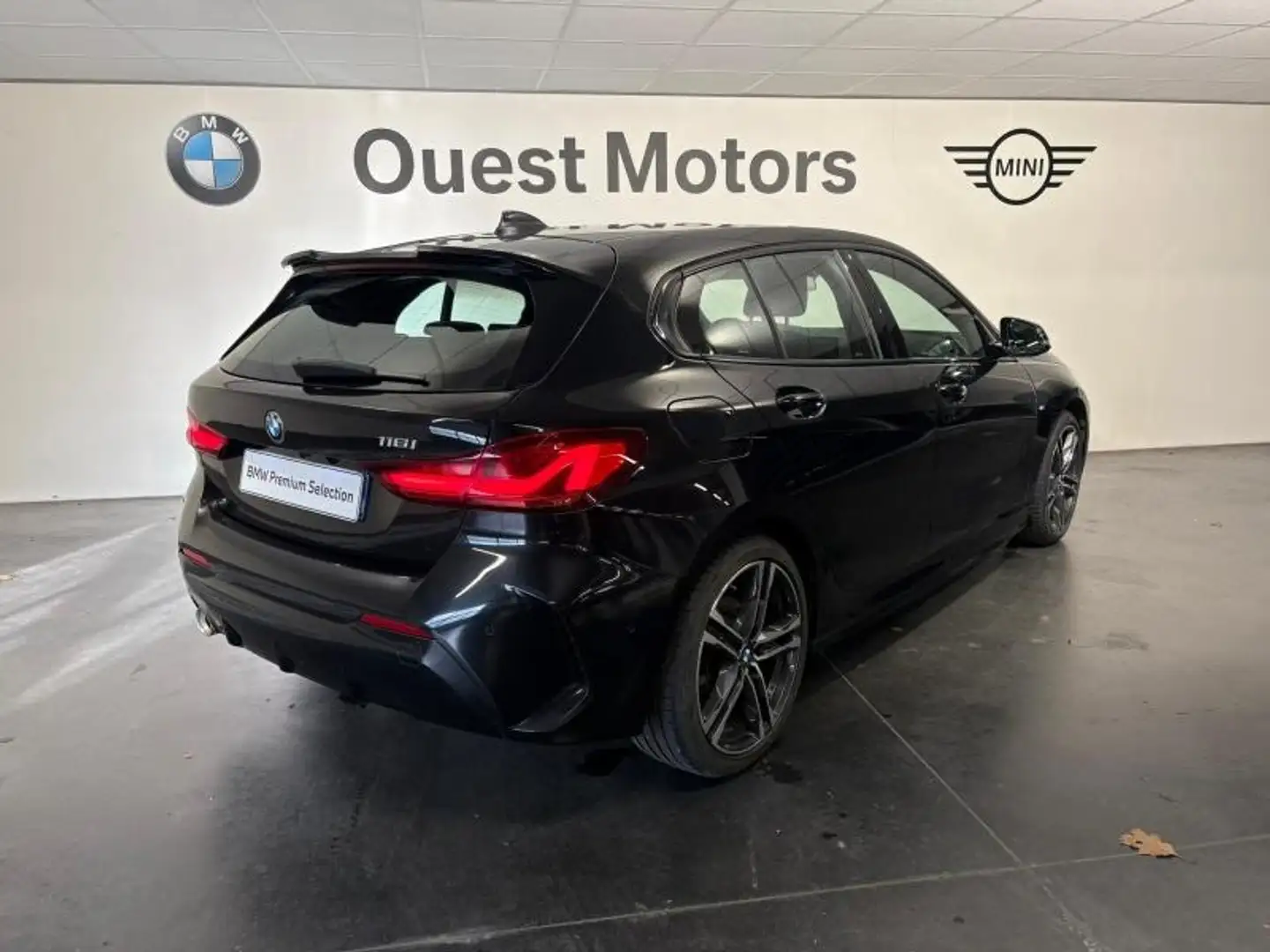 BMW 116 116iA 109ch M Sport DKG7 Negro - 2