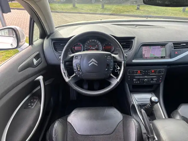 Citroen C5 view 9