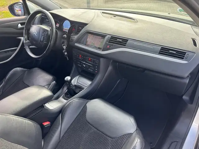 Citroen C5 view 10