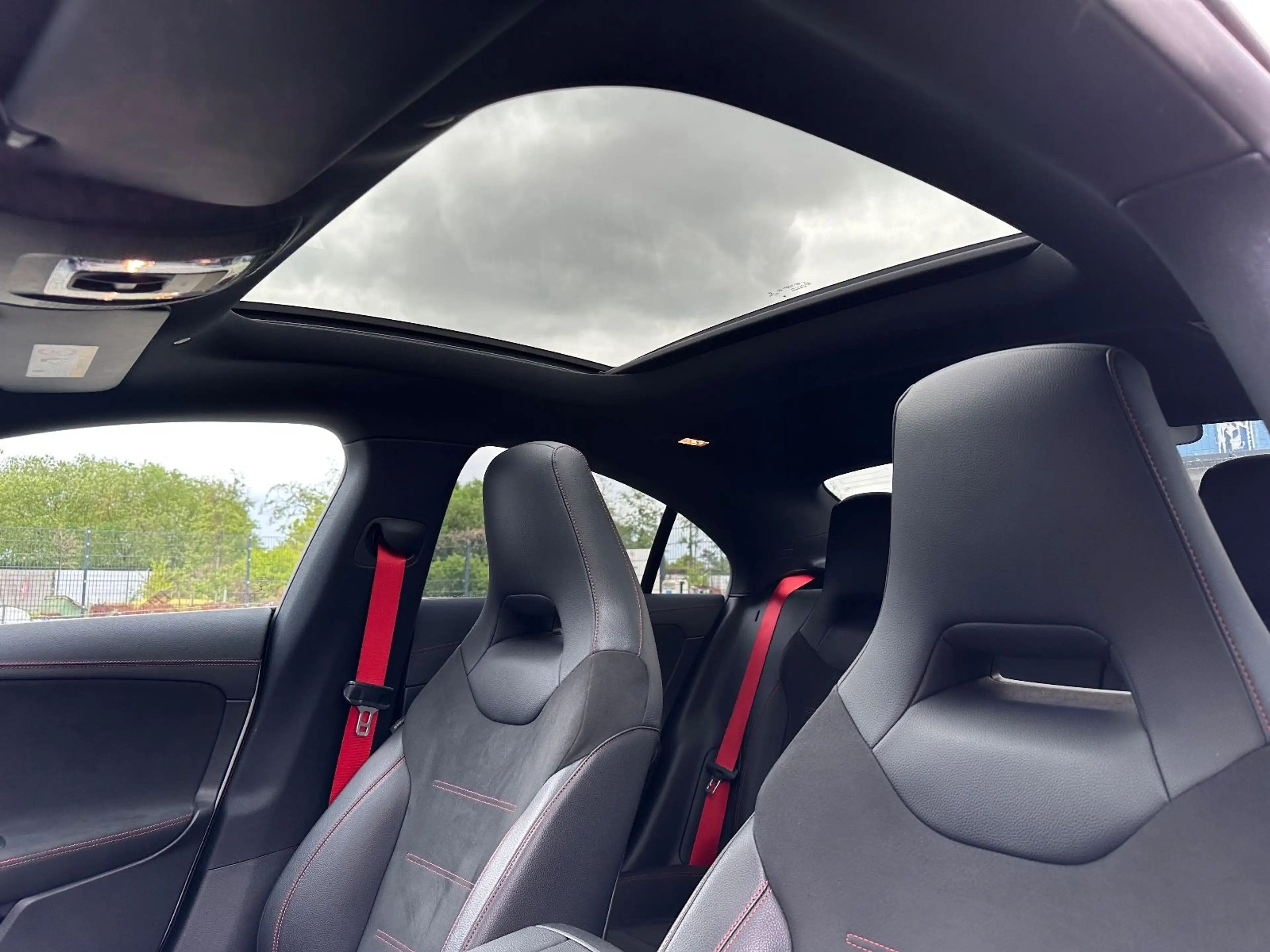 Mercedes-Benz CLA 35 AMG 4Matic Pano 360° Multibeam Night — photo 12