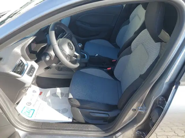 Mitsubishi Colt view 7