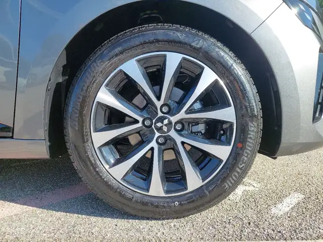 Mitsubishi Colt view 6