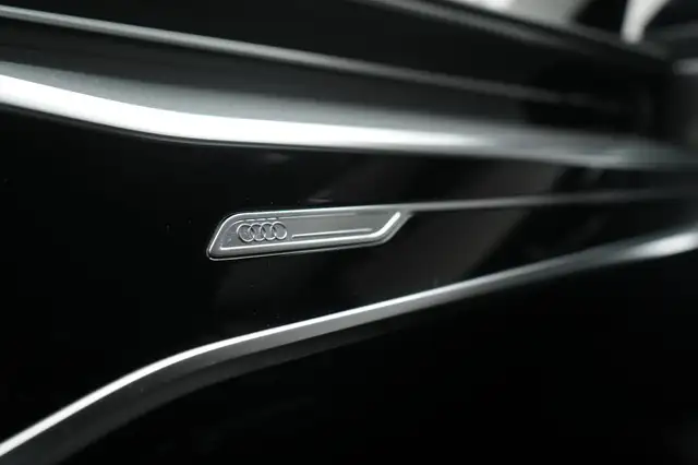 Audi A6 view 21
