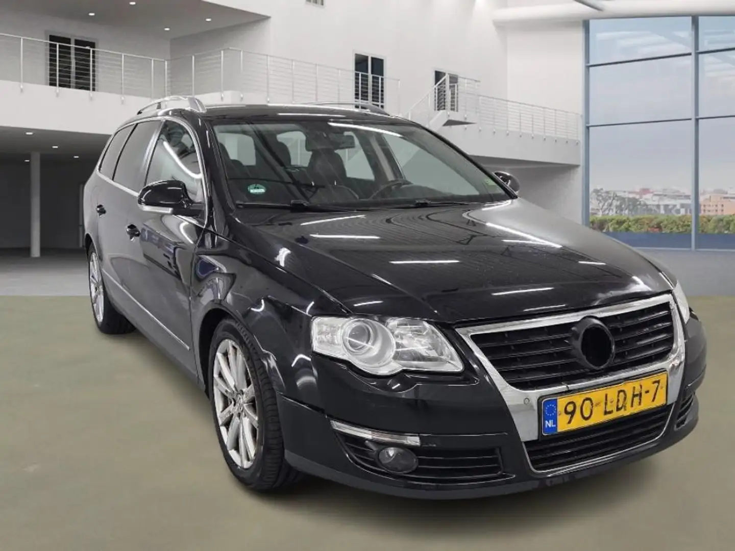 Volkswagen Passat Variant 1.4 TSI Highline BlueMotion Zwart - 2
