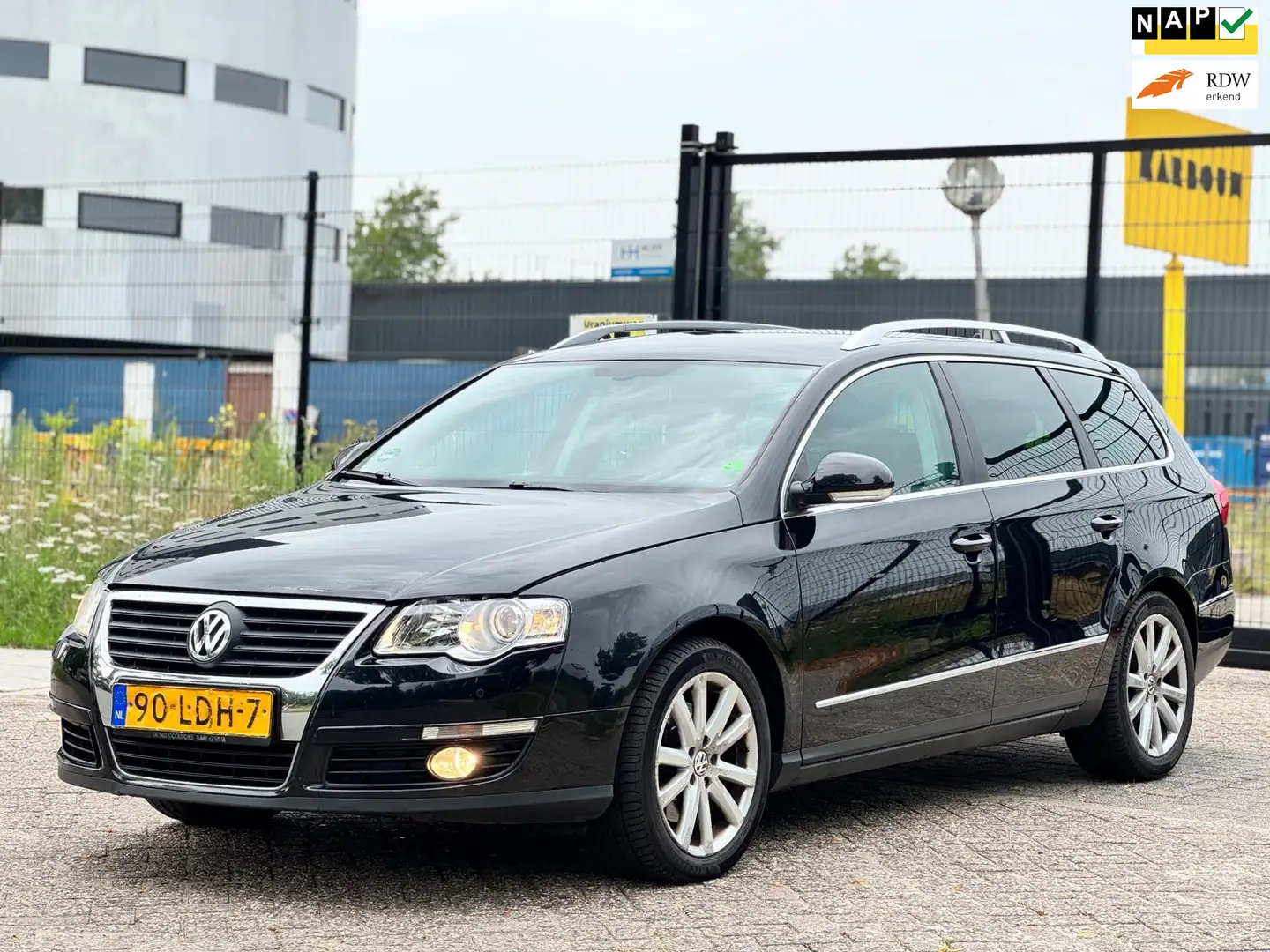 Volkswagen Passat Variant 1.4 TSI Highline BlueMotion Negru - 1