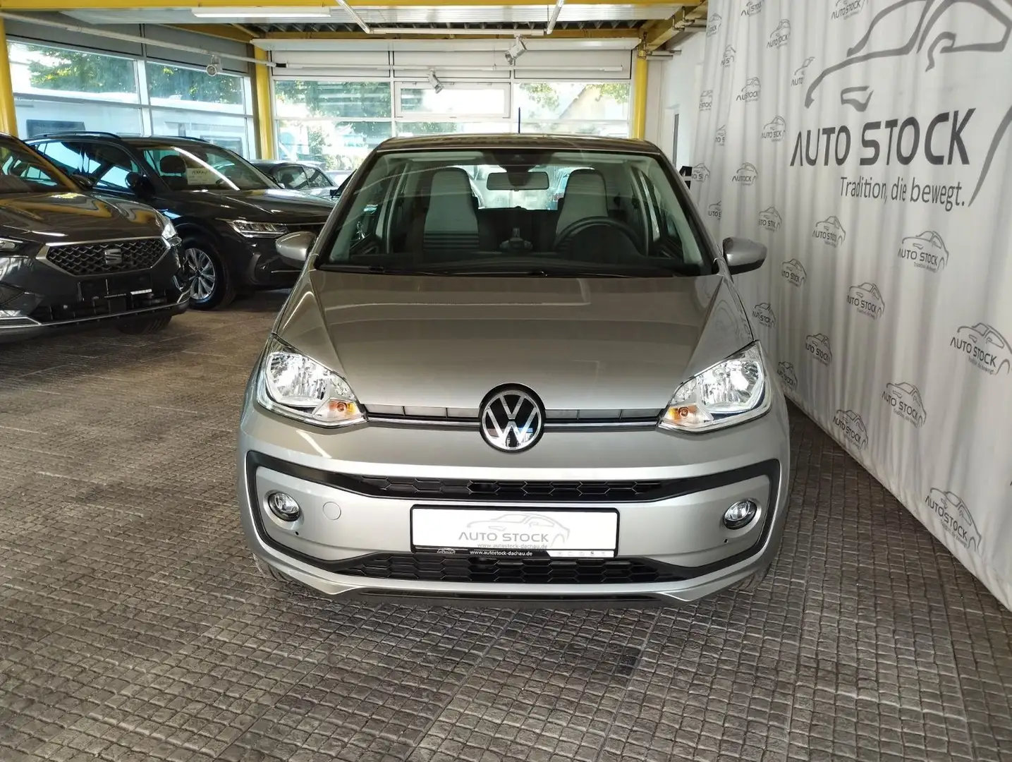 Volkswagen up! 1.0 move up! Klima Sitzheizung Bluetooth FSE Silber - 2
