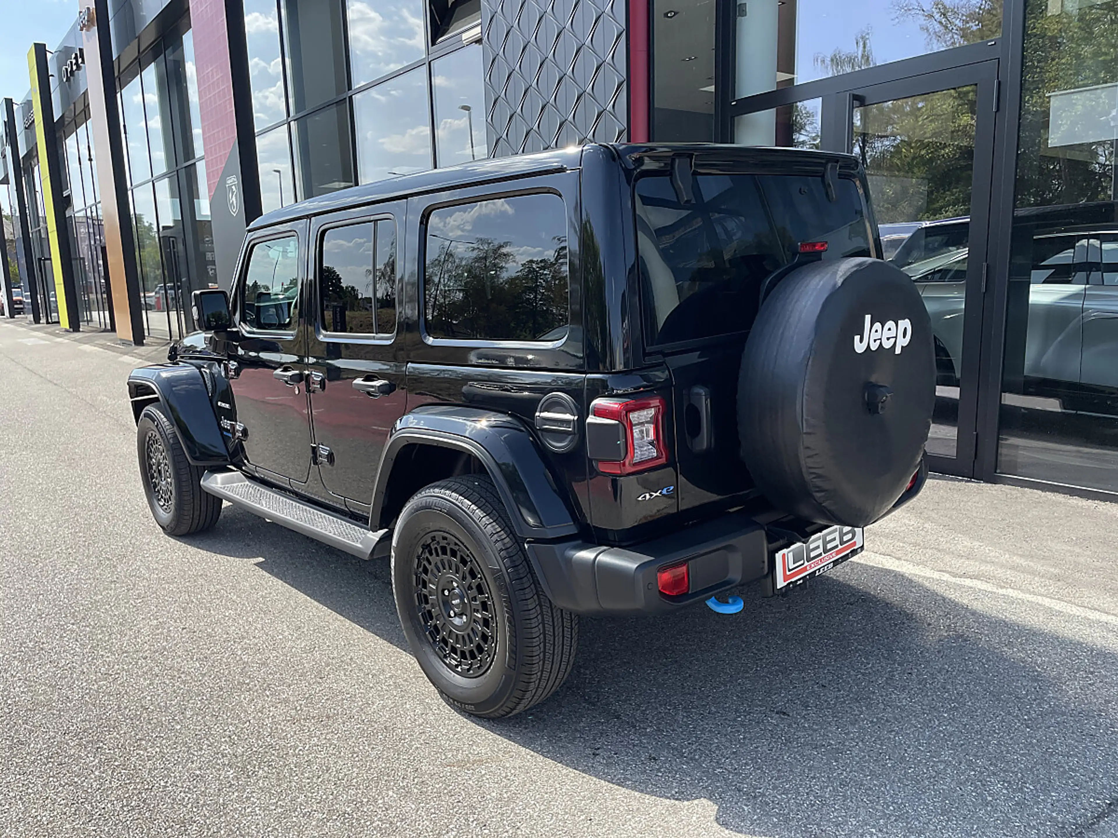 Jeep Wrangler Sahara 2.0 PHEV 380 PS AT 4xe — photo 4