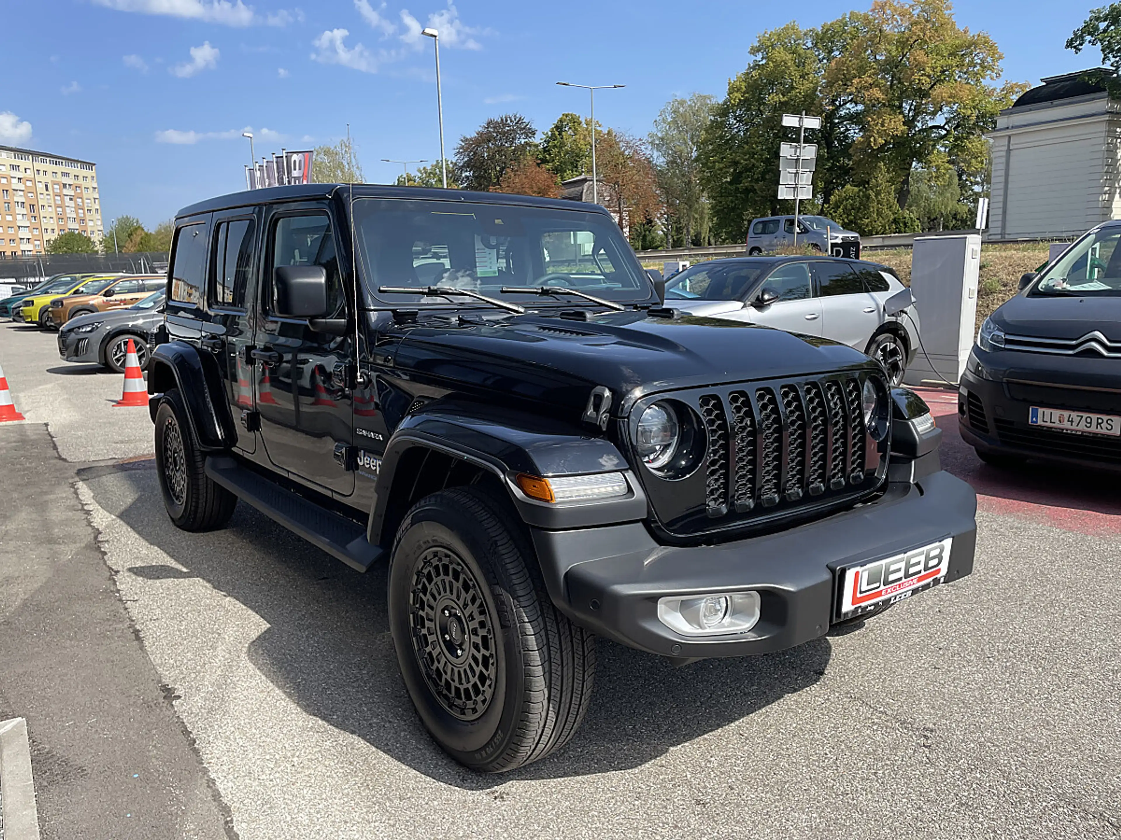 Jeep Wrangler Sahara 2.0 PHEV 380 PS AT 4xe — photo 2
