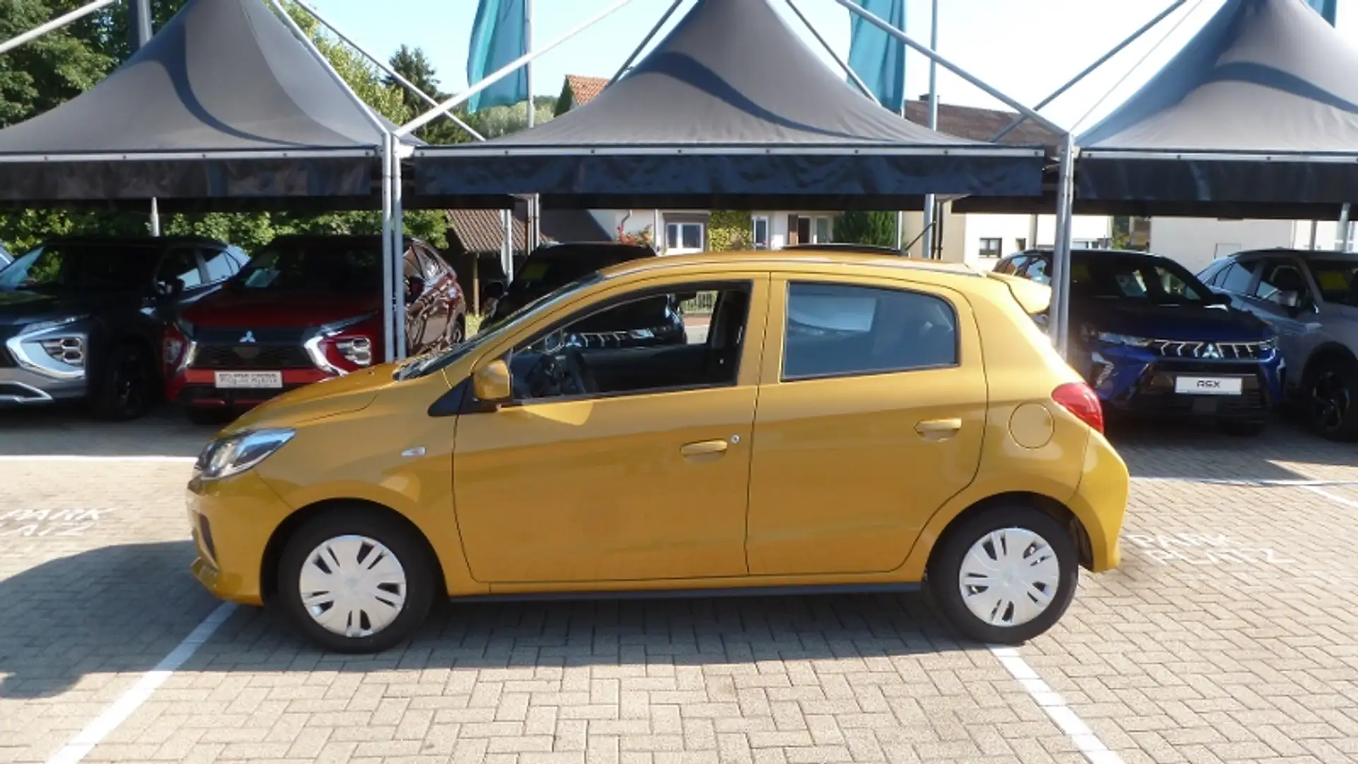 Mitsubishi Space Star 1.2 Spirit Gelb - 2