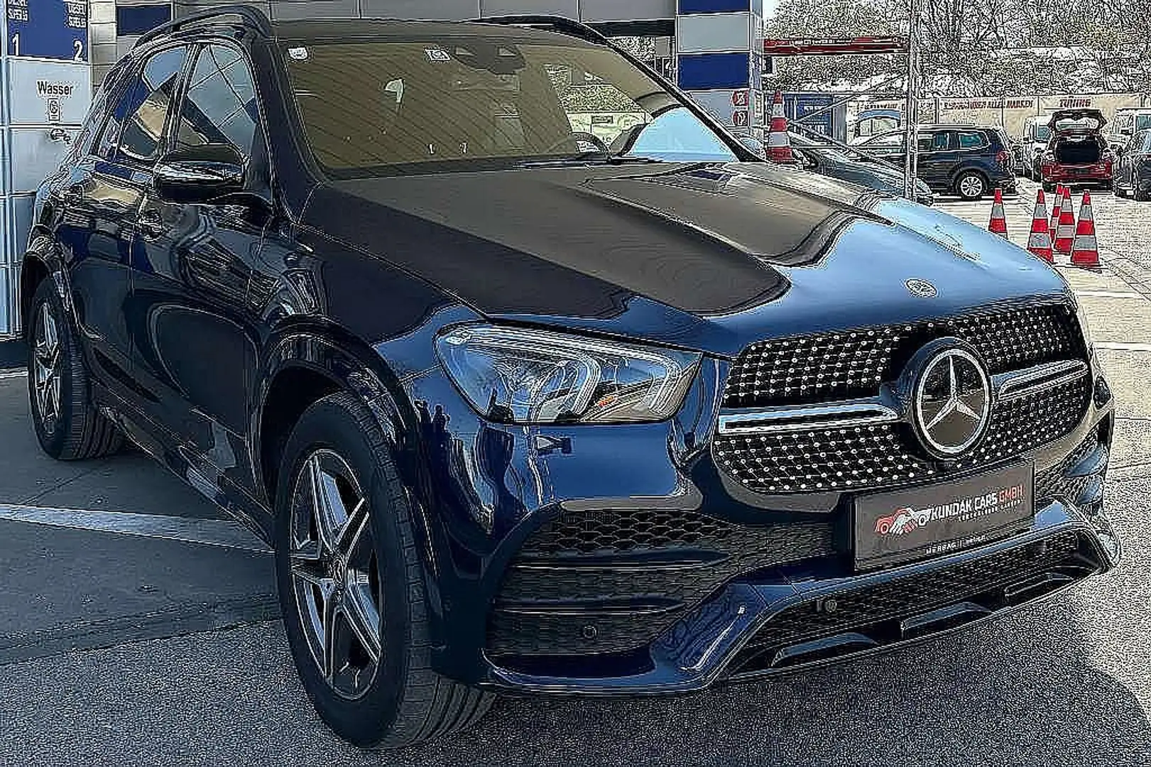 Mercedes-Benz GLE 400 d 4Matic Aut. Blau - 1