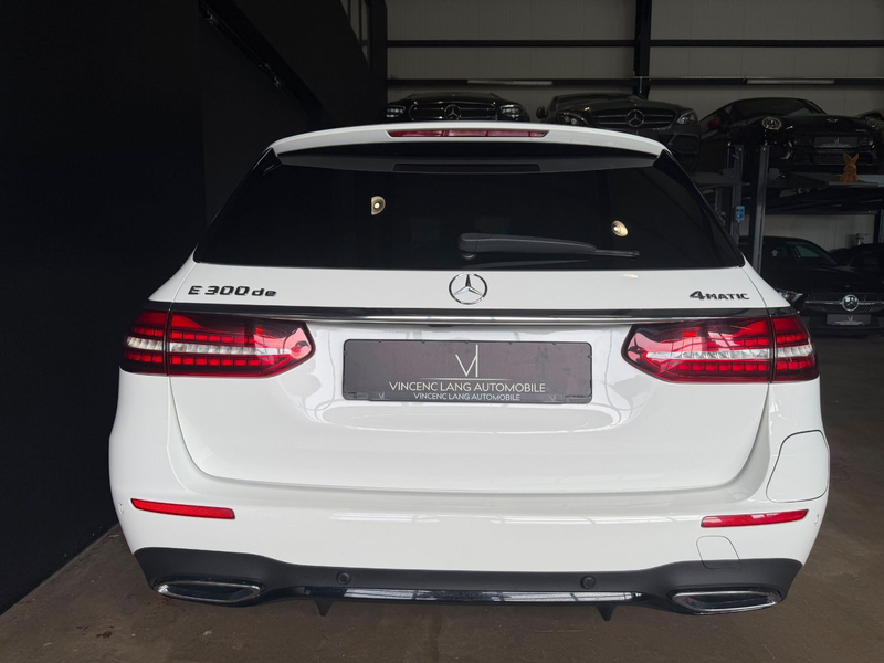 Mercedes-Benz E 300 de 4Matic AMG/AHK/1.HAND/CAM/BURM/AMBI/WIDE — photo 4