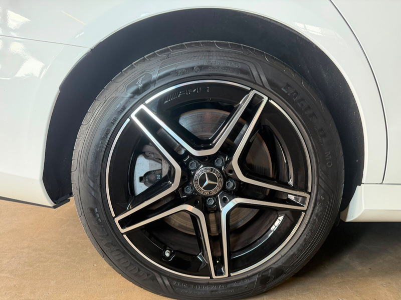 Mercedes-Benz E 300 de 4Matic AMG/AHK/1.HAND/CAM/BURM/AMBI/WIDE — photo 10