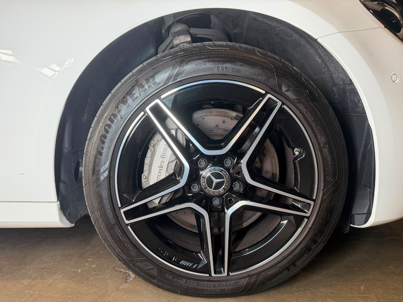 Mercedes-Benz E 300 de 4Matic AMG/AHK/1.HAND/CAM/BURM/AMBI/WIDE — photo 9