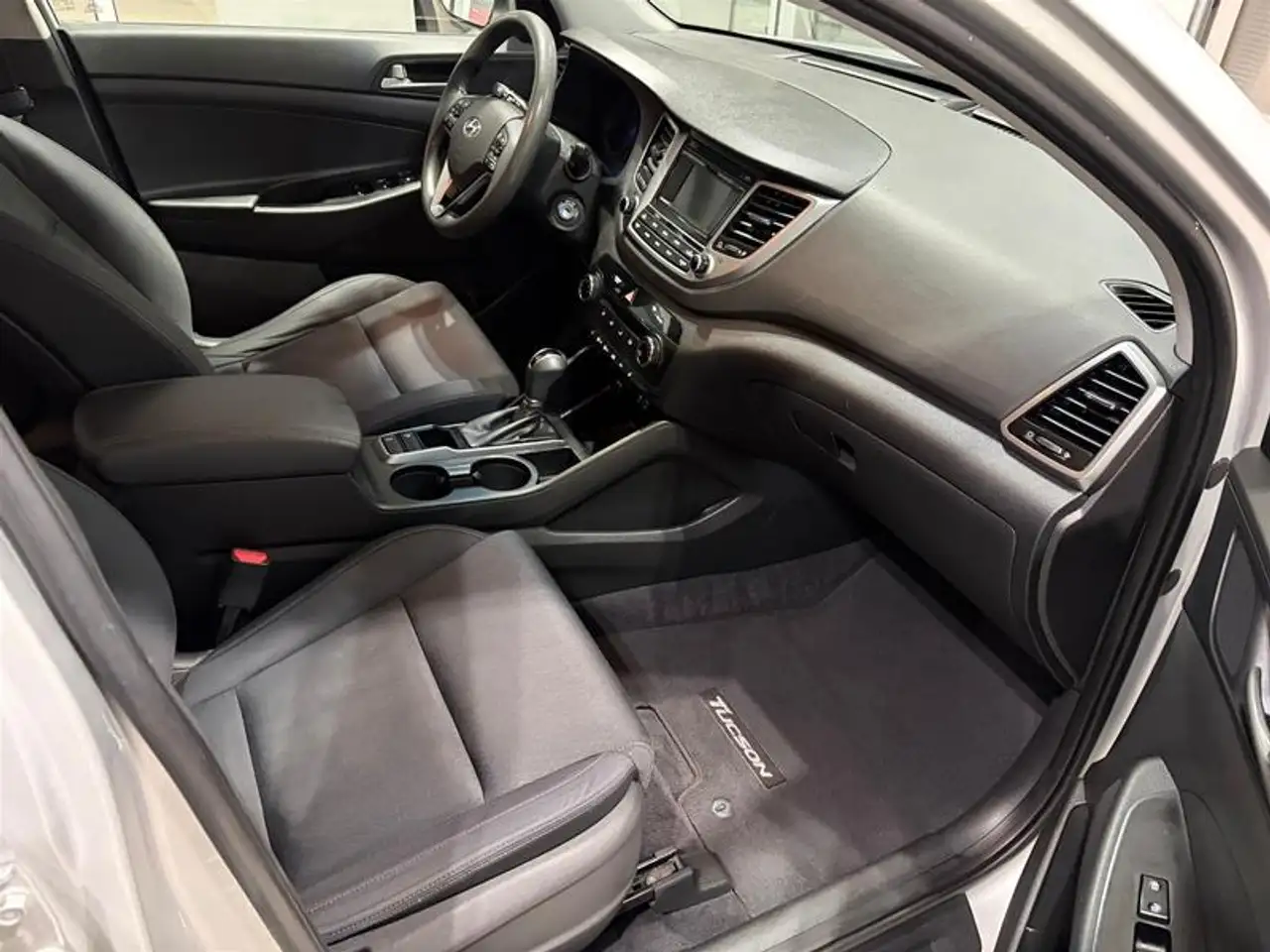 Hyundai TUCSON снимка Hyundai TUCSON