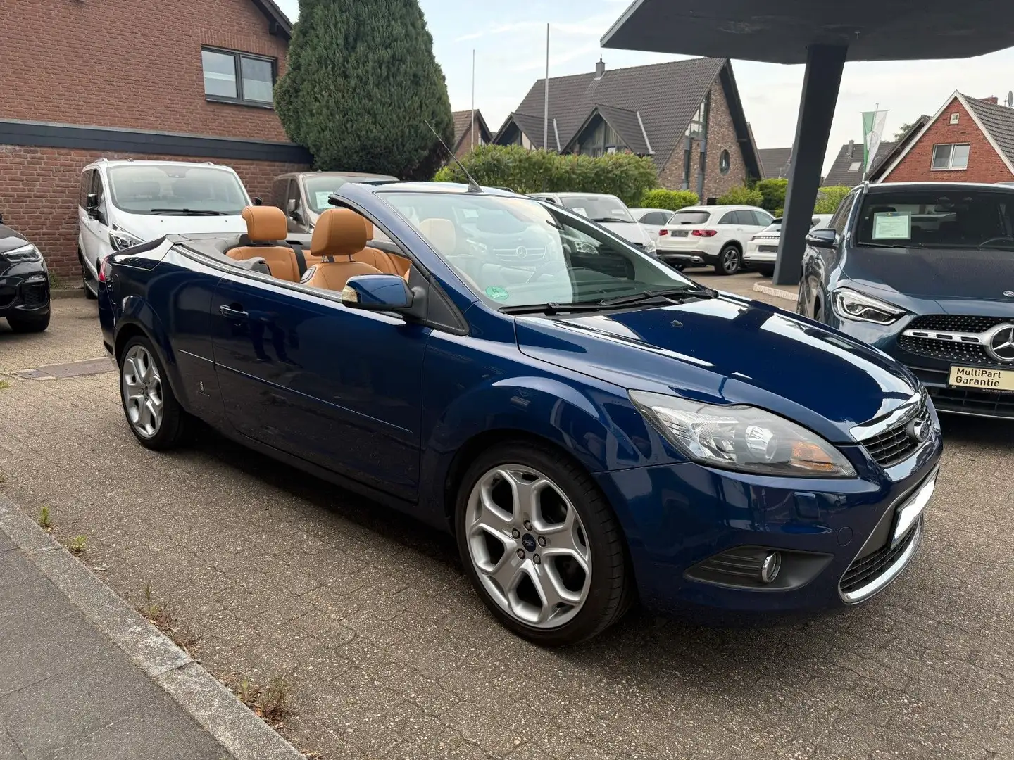 Ford Focus Cabrio Titanium Aut.Voll Leder Beige Xenon Bleu - 2