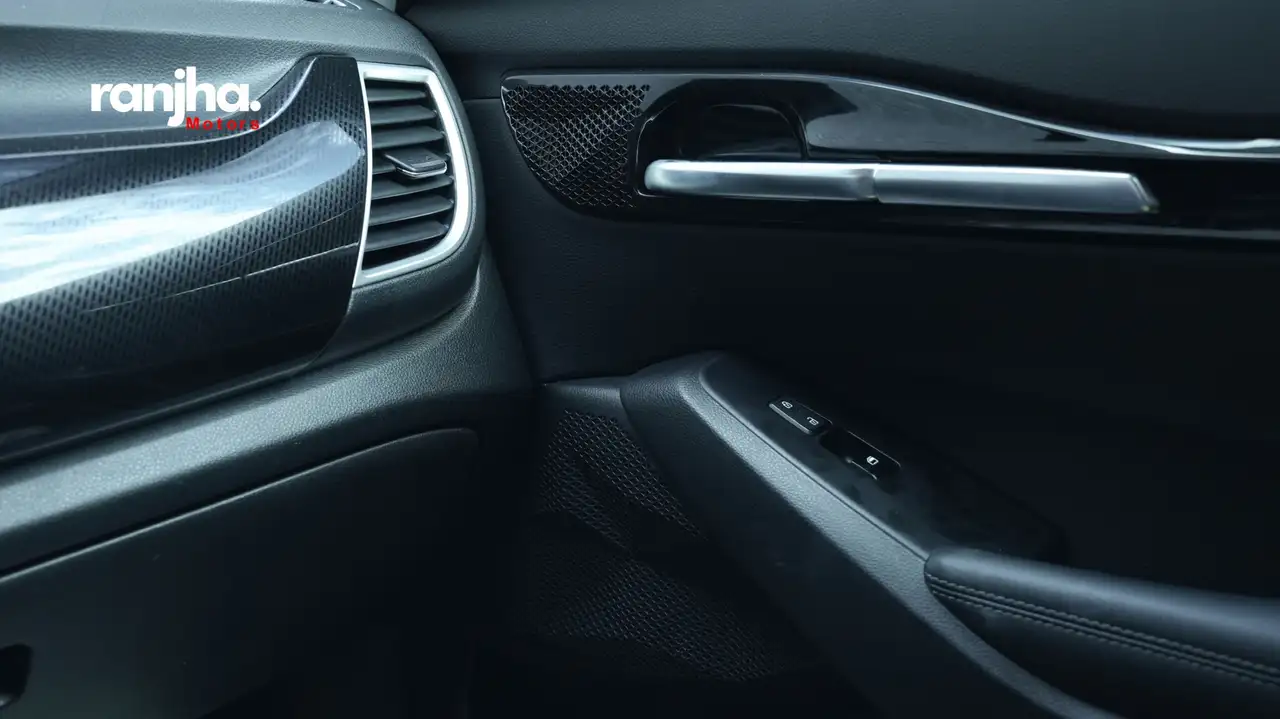 Kia Seltos снимка Kia Seltos