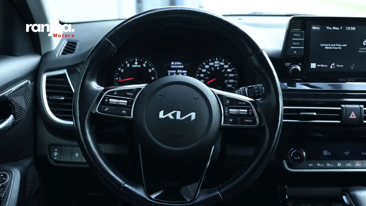 Kia Seltos снимка Kia Seltos