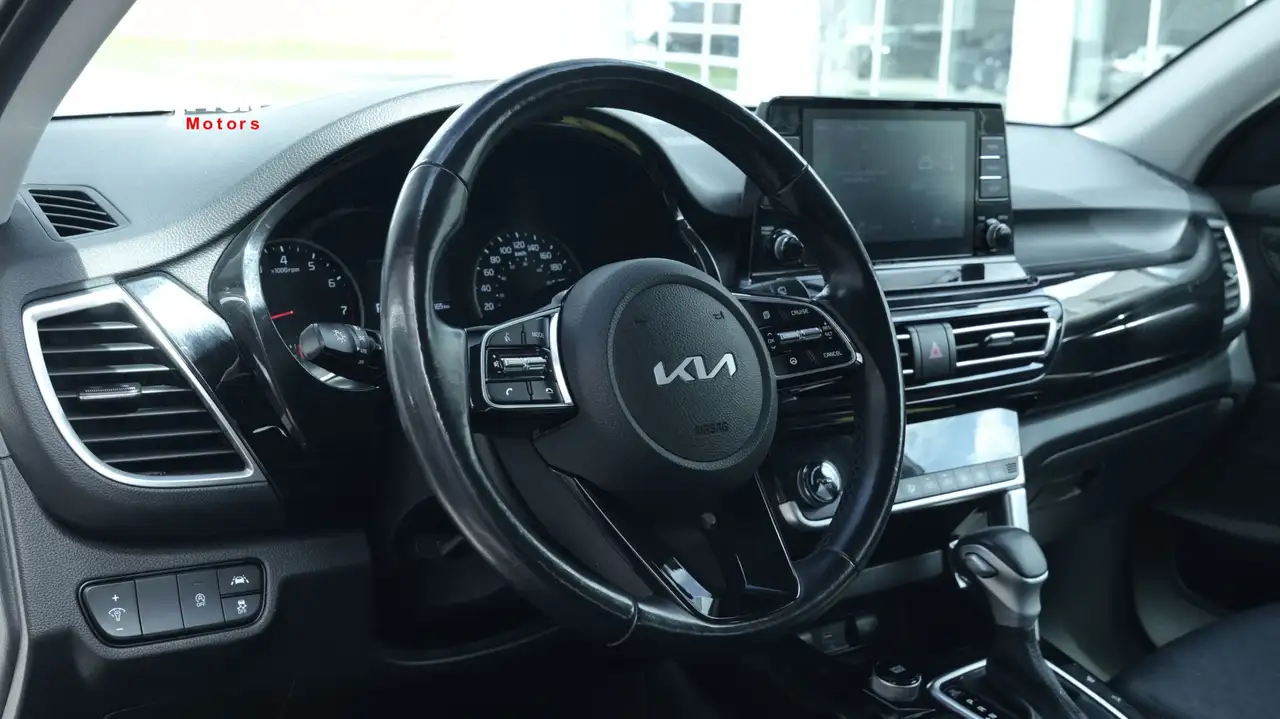 Kia Seltos снимка Kia Seltos