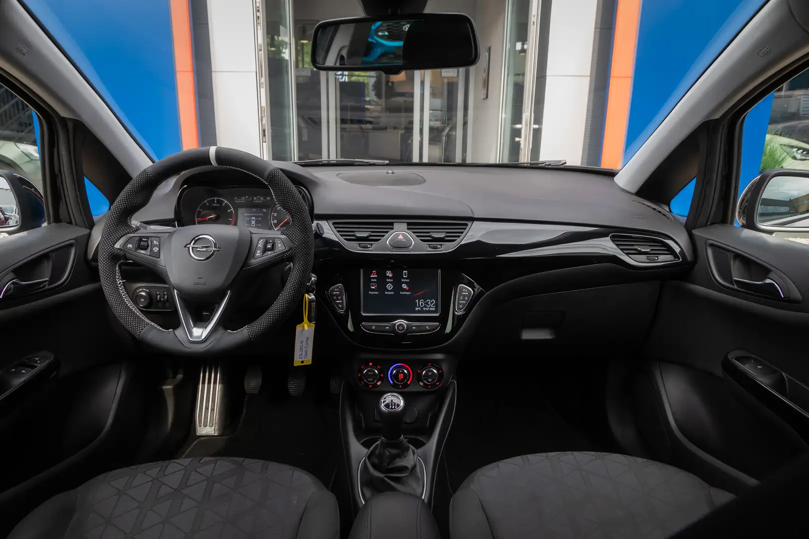 Opel Corsa 1.0 Turbo 120 Jaar Edition | Camera | Stoel/stuur/ Zwart - 2