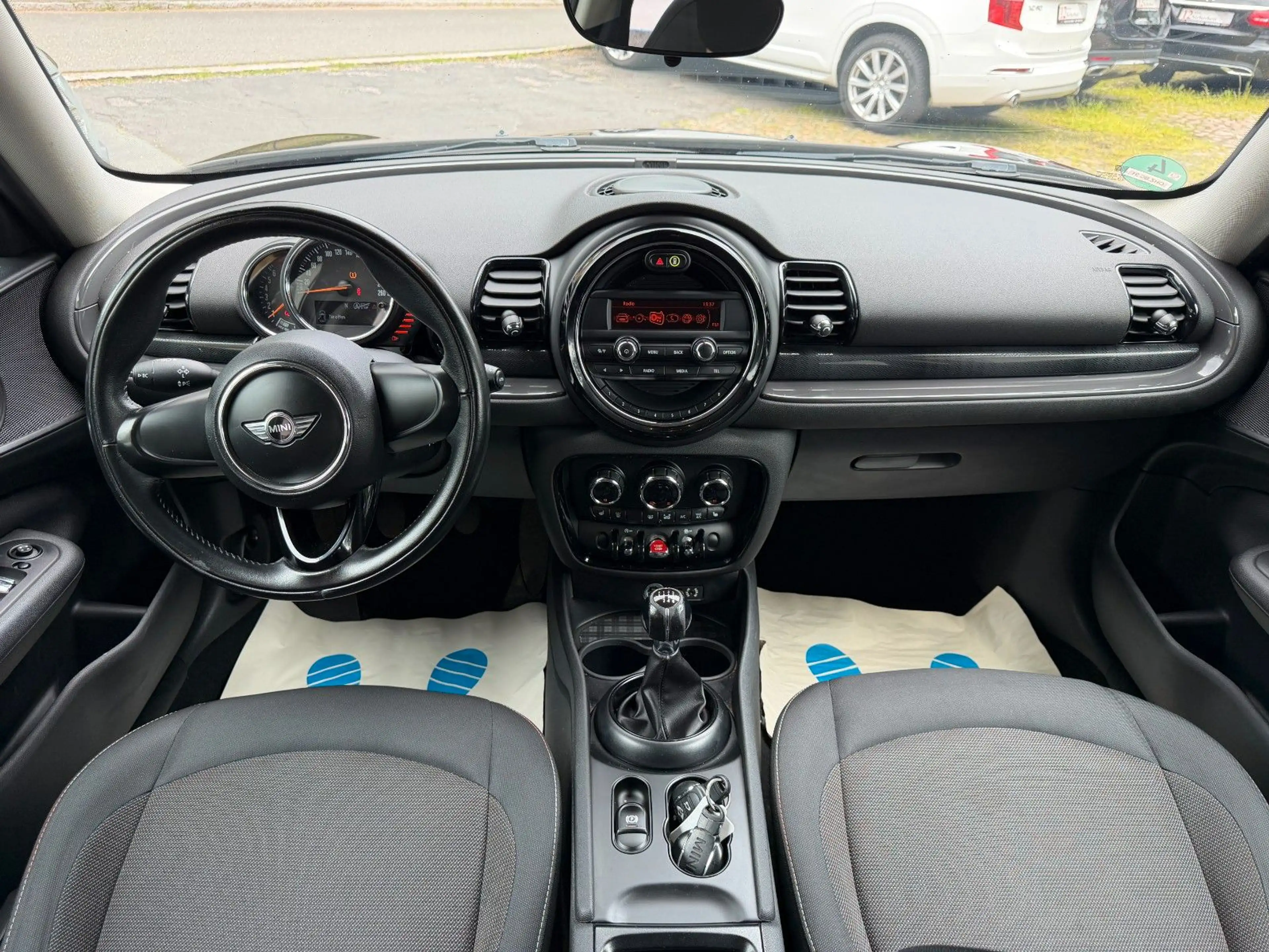 MINI One Clubman ALLWETTER/SHZ/PDC/BLUETOOTH — photo 12