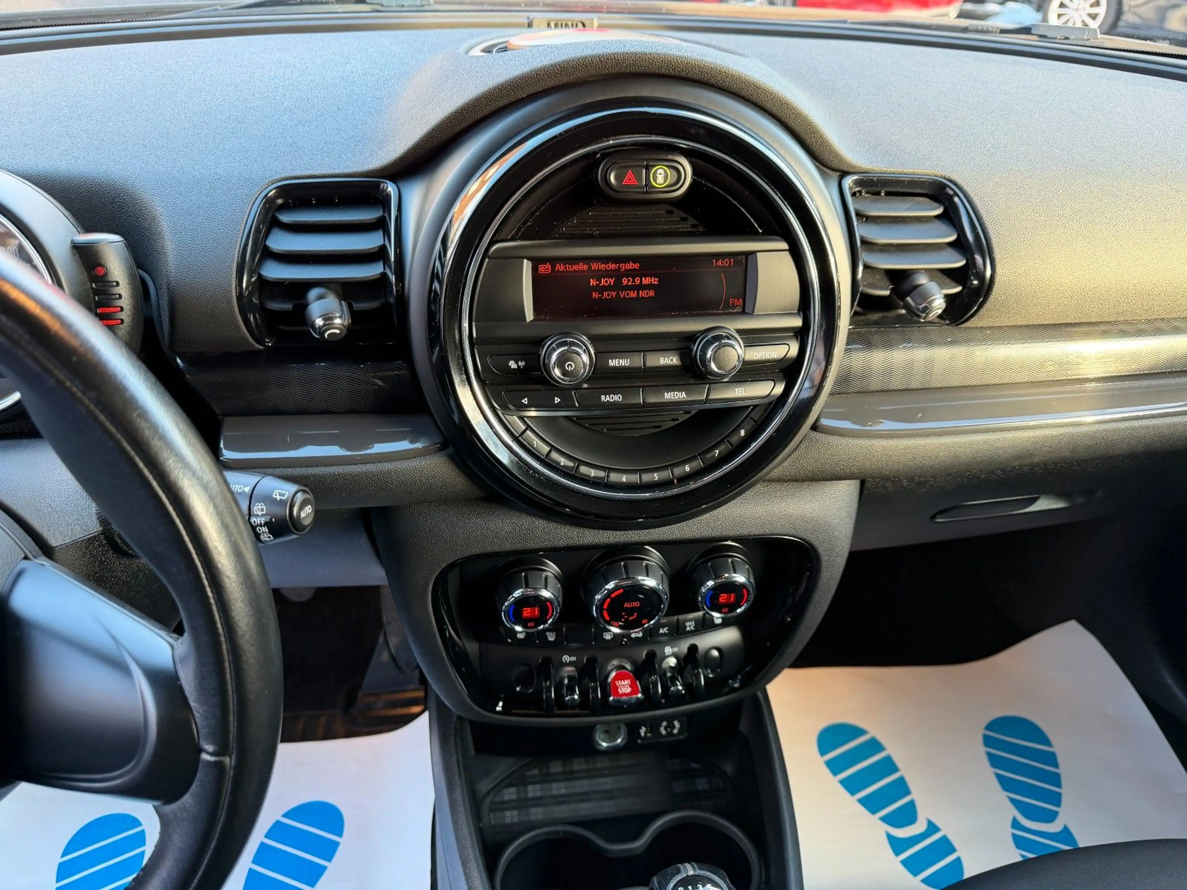 MINI One Clubman ALLWETTER/SHZ/PDC/BLUETOOTH — photo 15